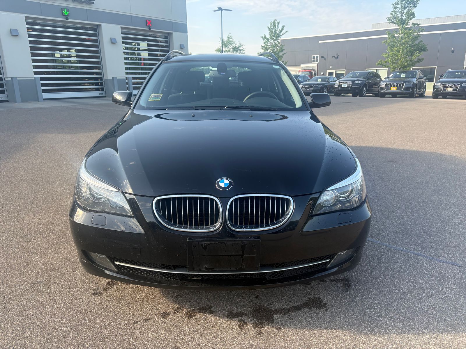 Thumbnail: 2010 BMW 5 Series - 3