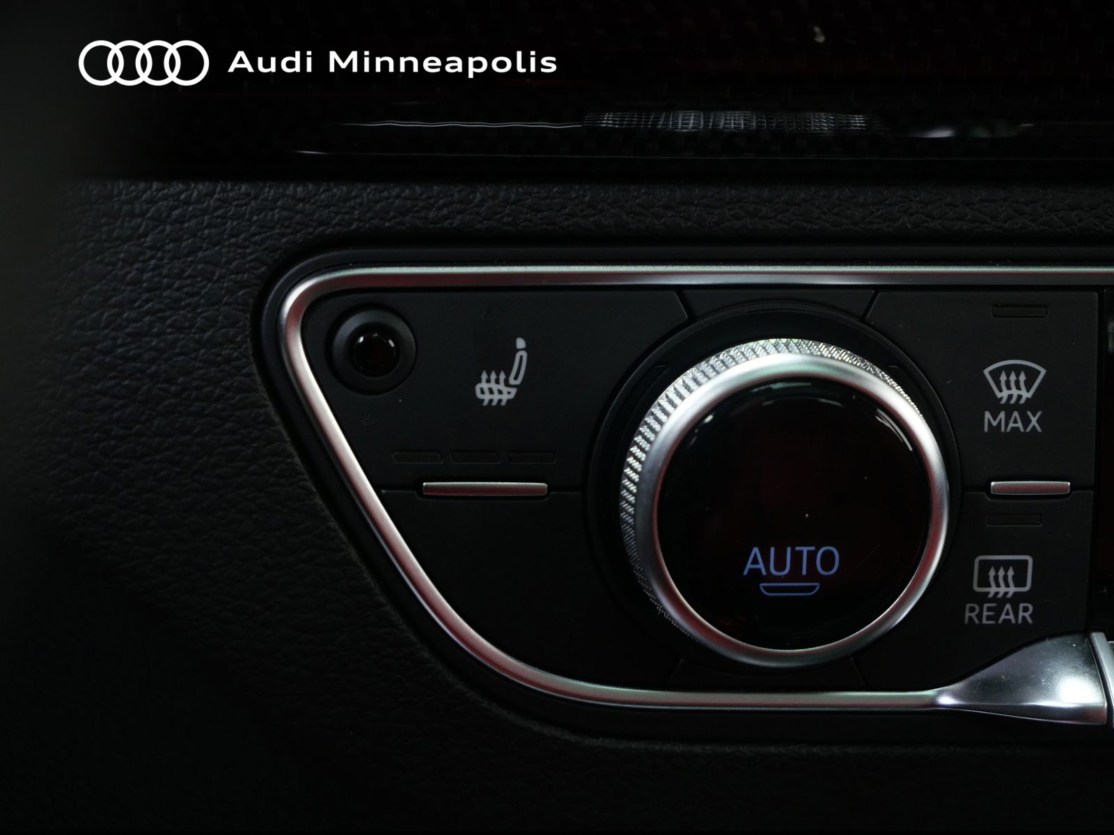 Thumbnail: 2023 Audi SQ5 - 25