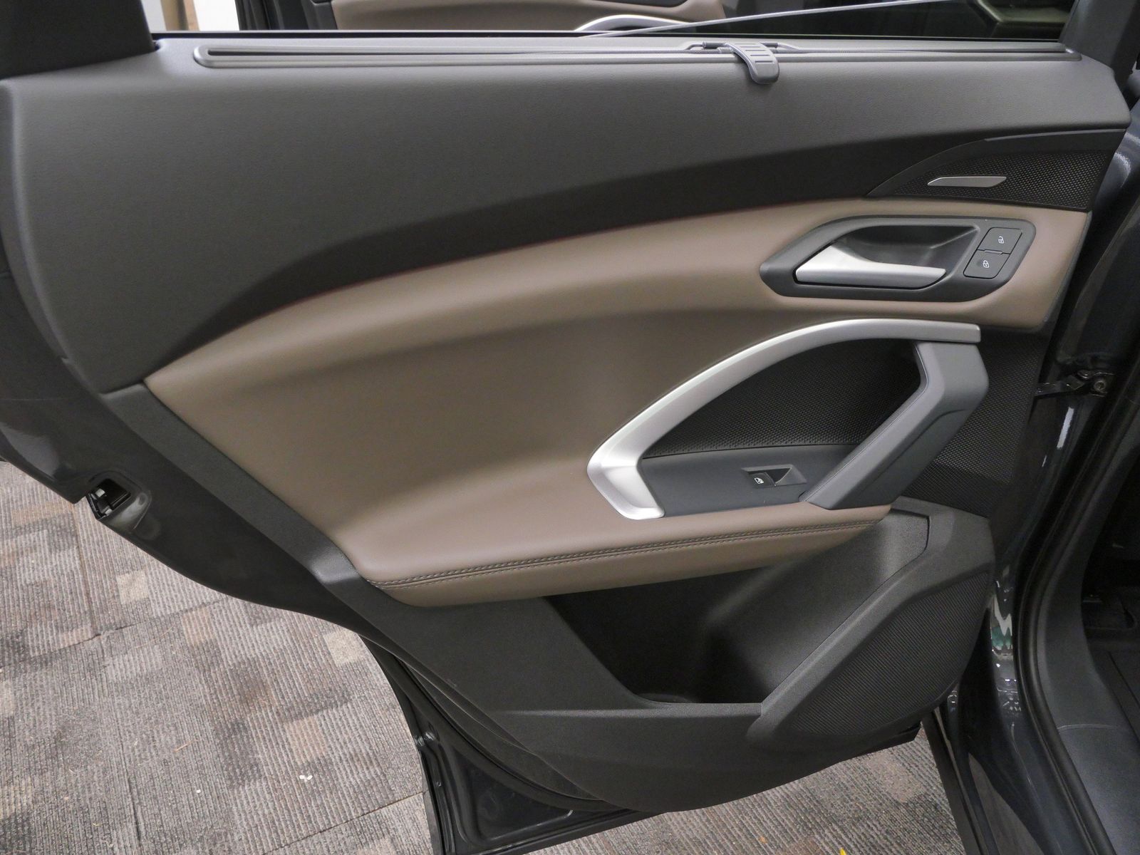 Thumbnail: 2026 Audi Q5 - 12