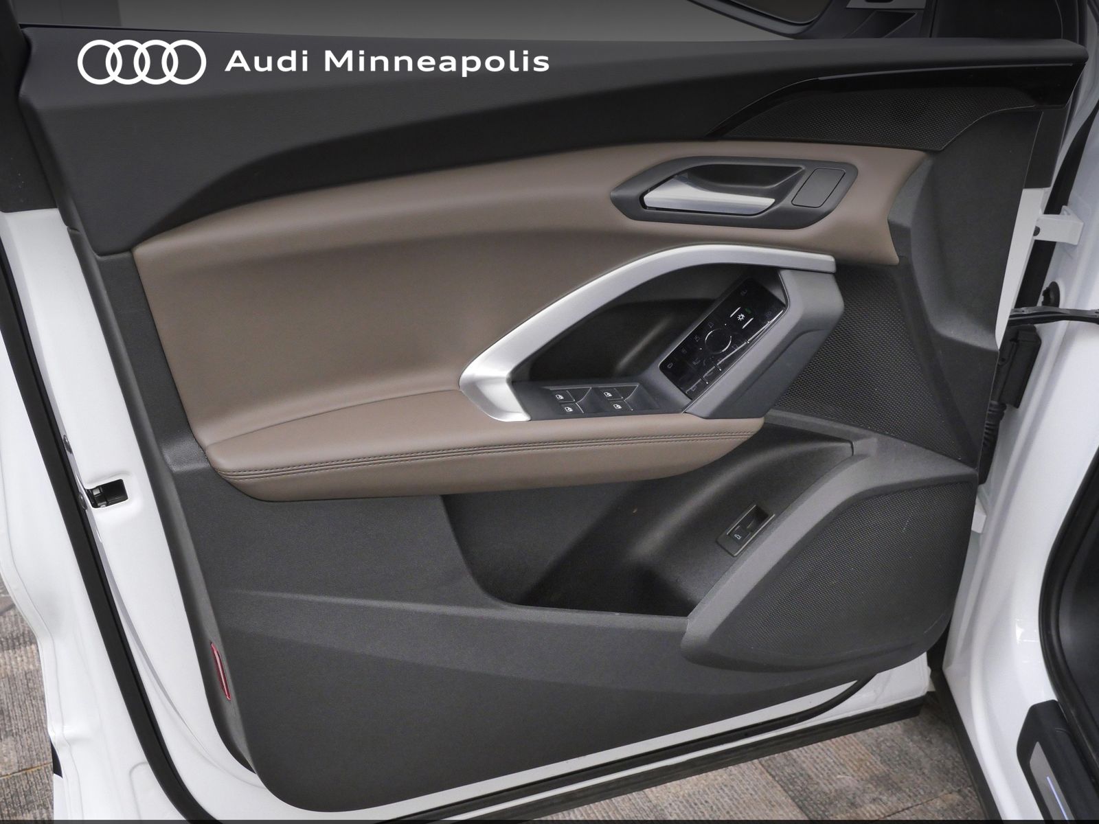Thumbnail: 2025 Audi Q5 - 12