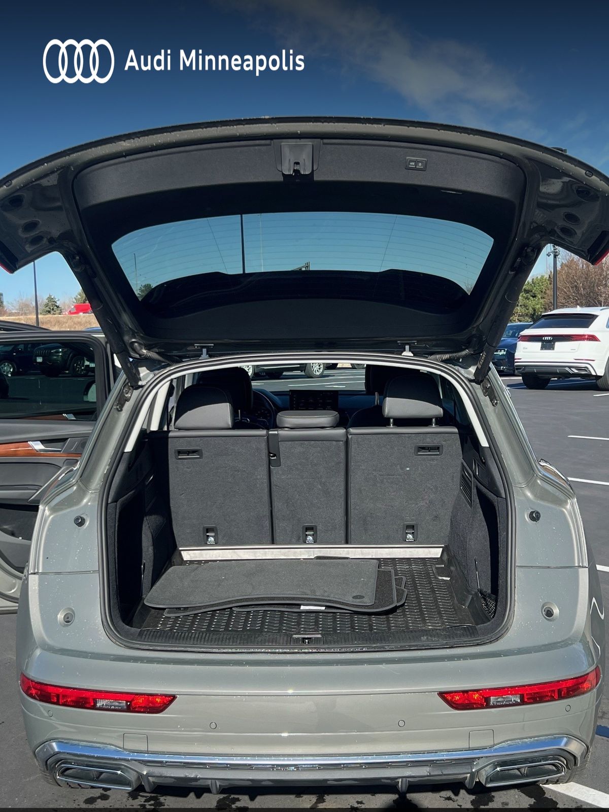 Thumbnail: 2023 Audi Q5 - 13