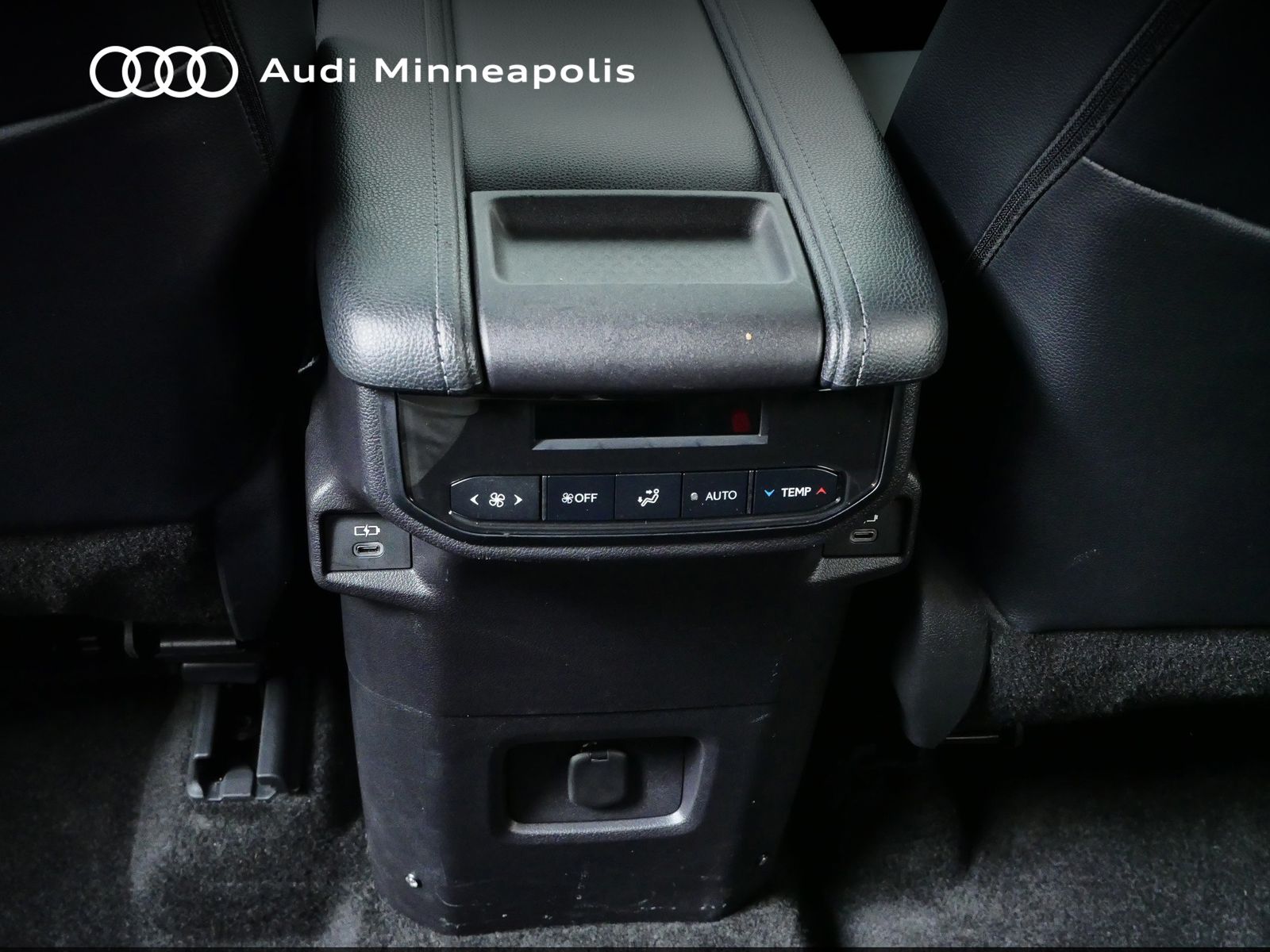 Thumbnail: 2024 Toyota Grand Highlander - 16