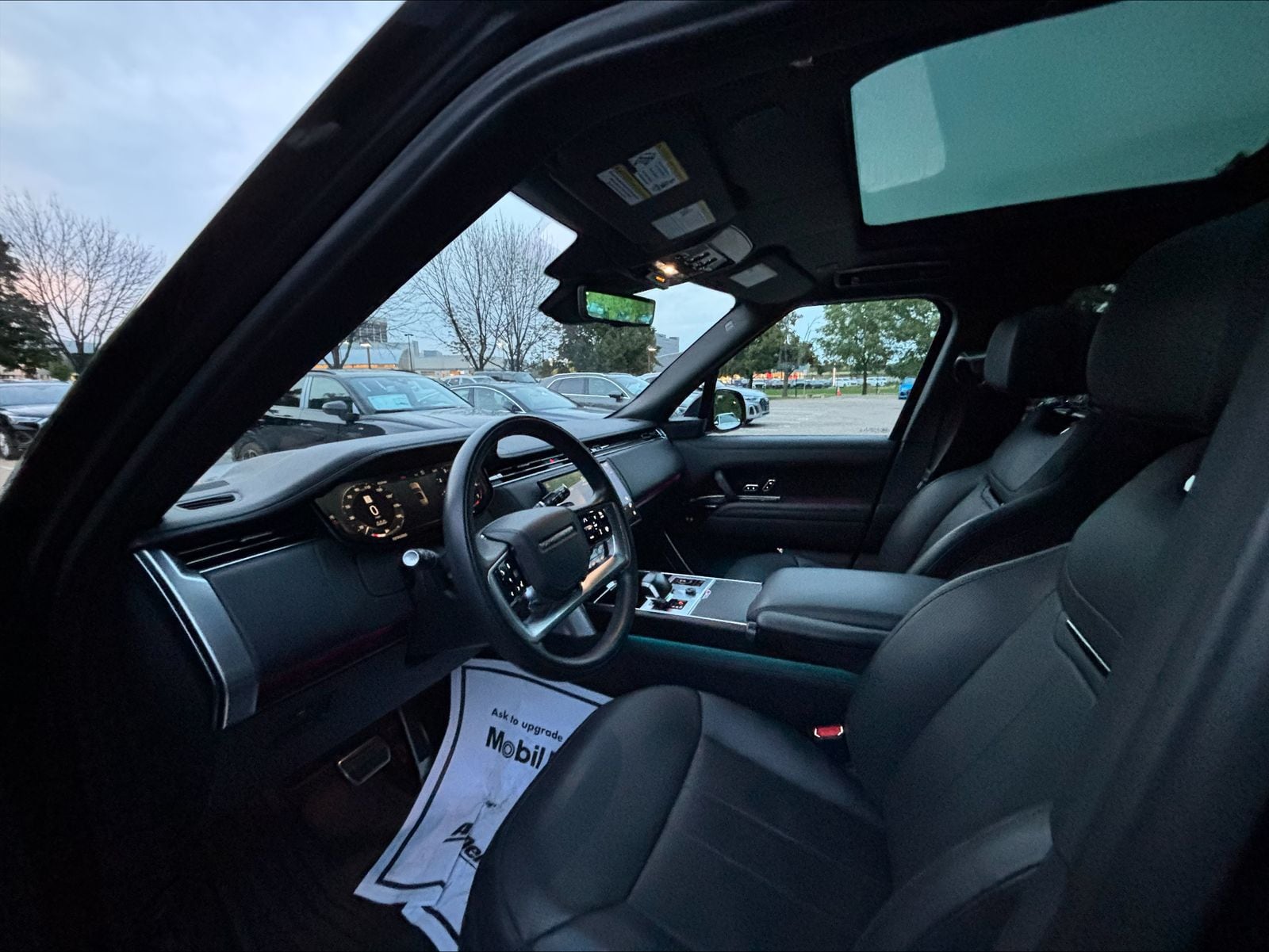 Thumbnail: 2023 Land Rover Range Rover - 2