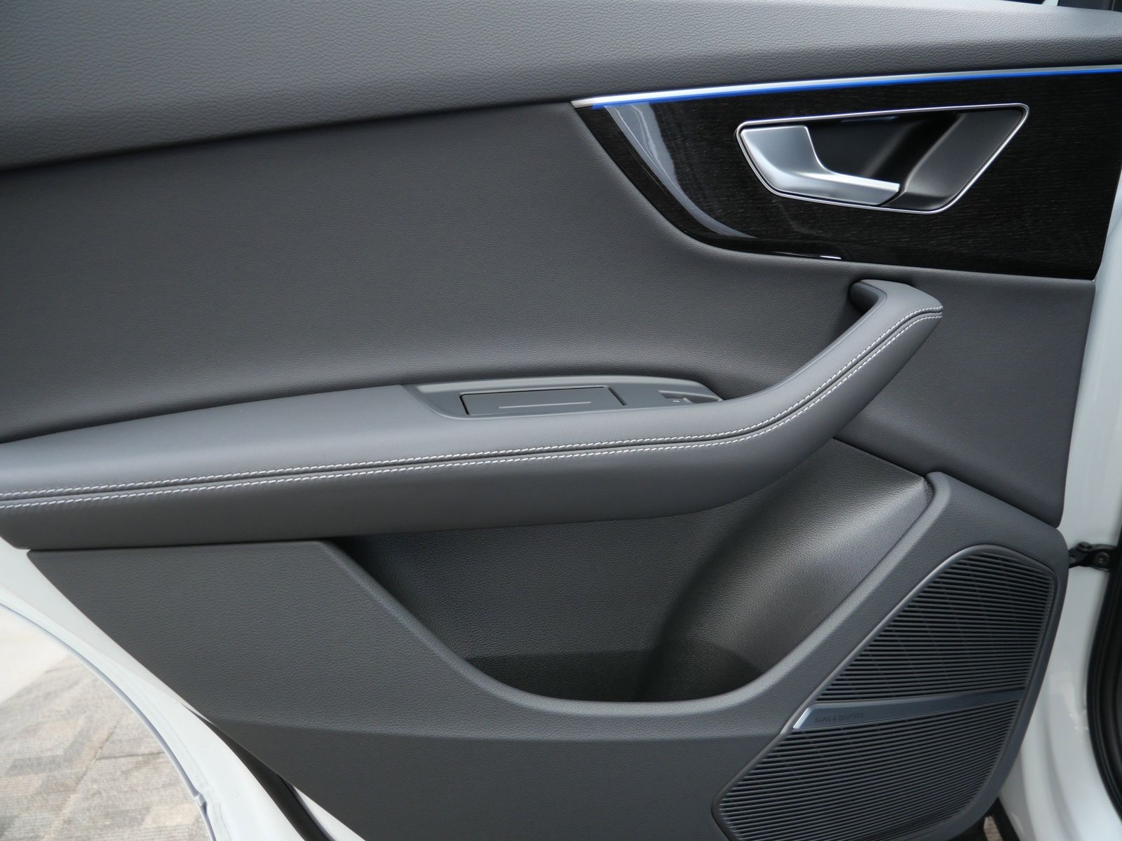 Thumbnail: 2026 Audi Q7 - 13