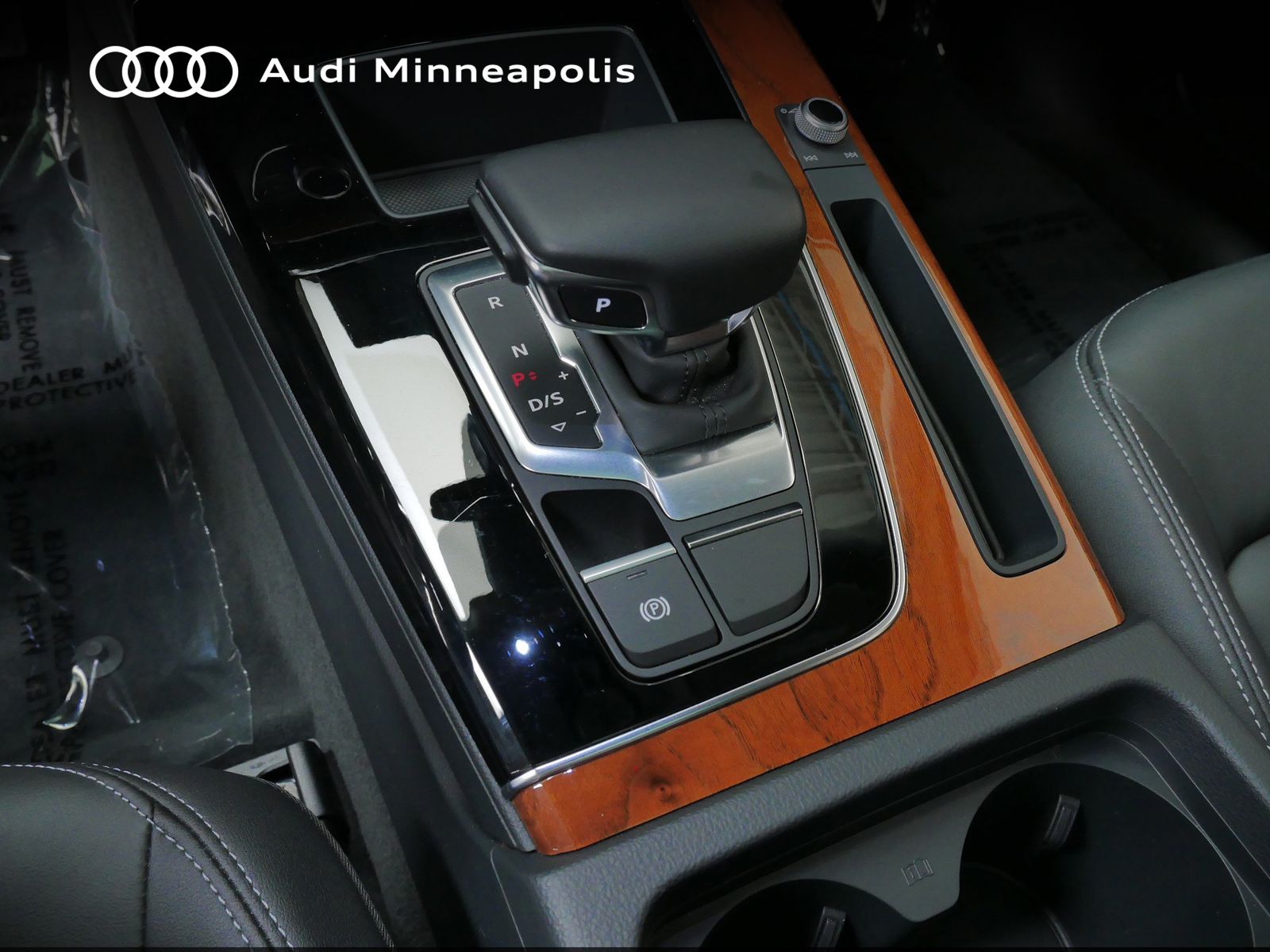 Thumbnail: 2023 Audi Q5 - 24