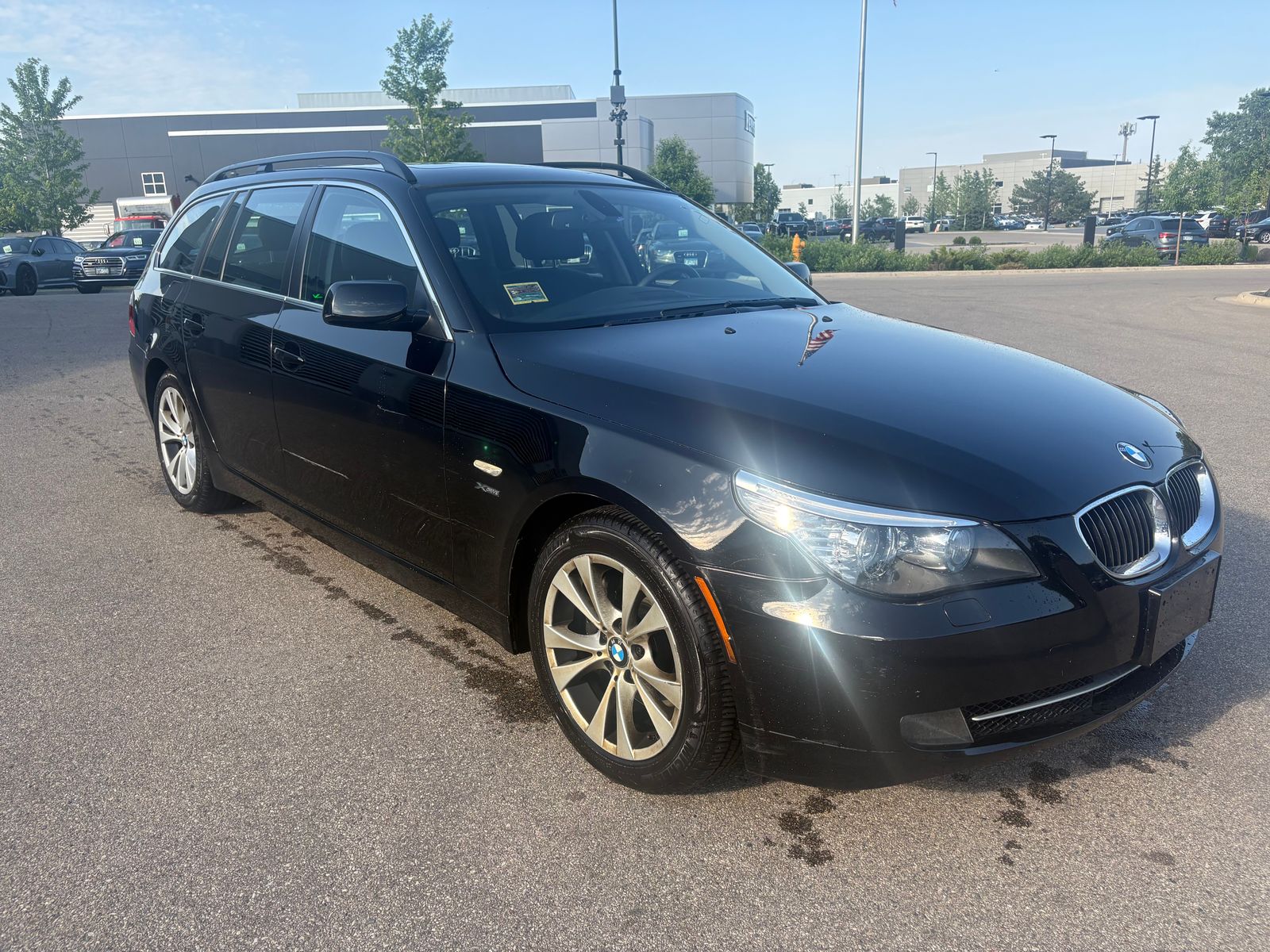 Thumbnail: 2010 BMW 5 Series - 4