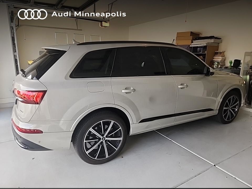 Thumbnail: 2022 Audi Q7 - 6