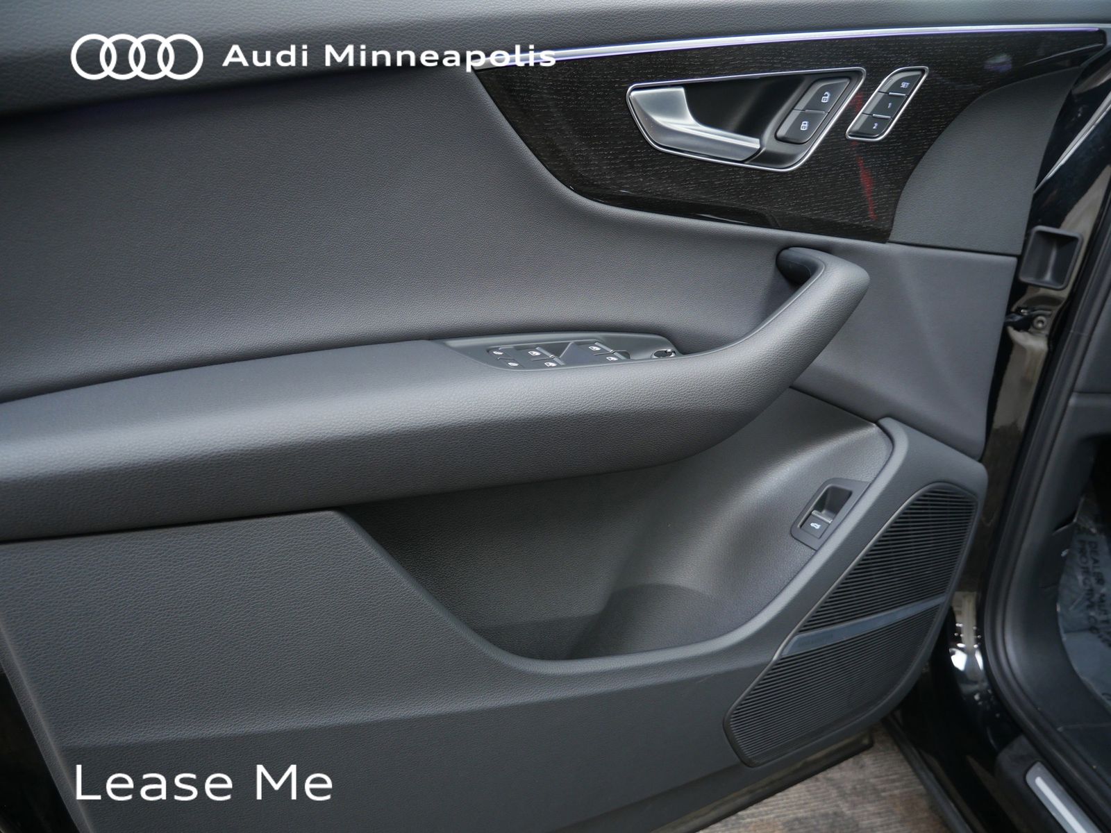 Thumbnail: 2025 Audi Q7 - 12