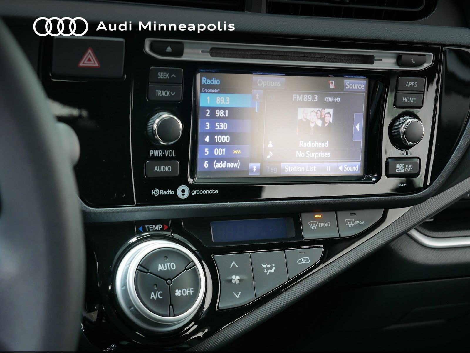 Thumbnail: 2015 Toyota Prius c - 27