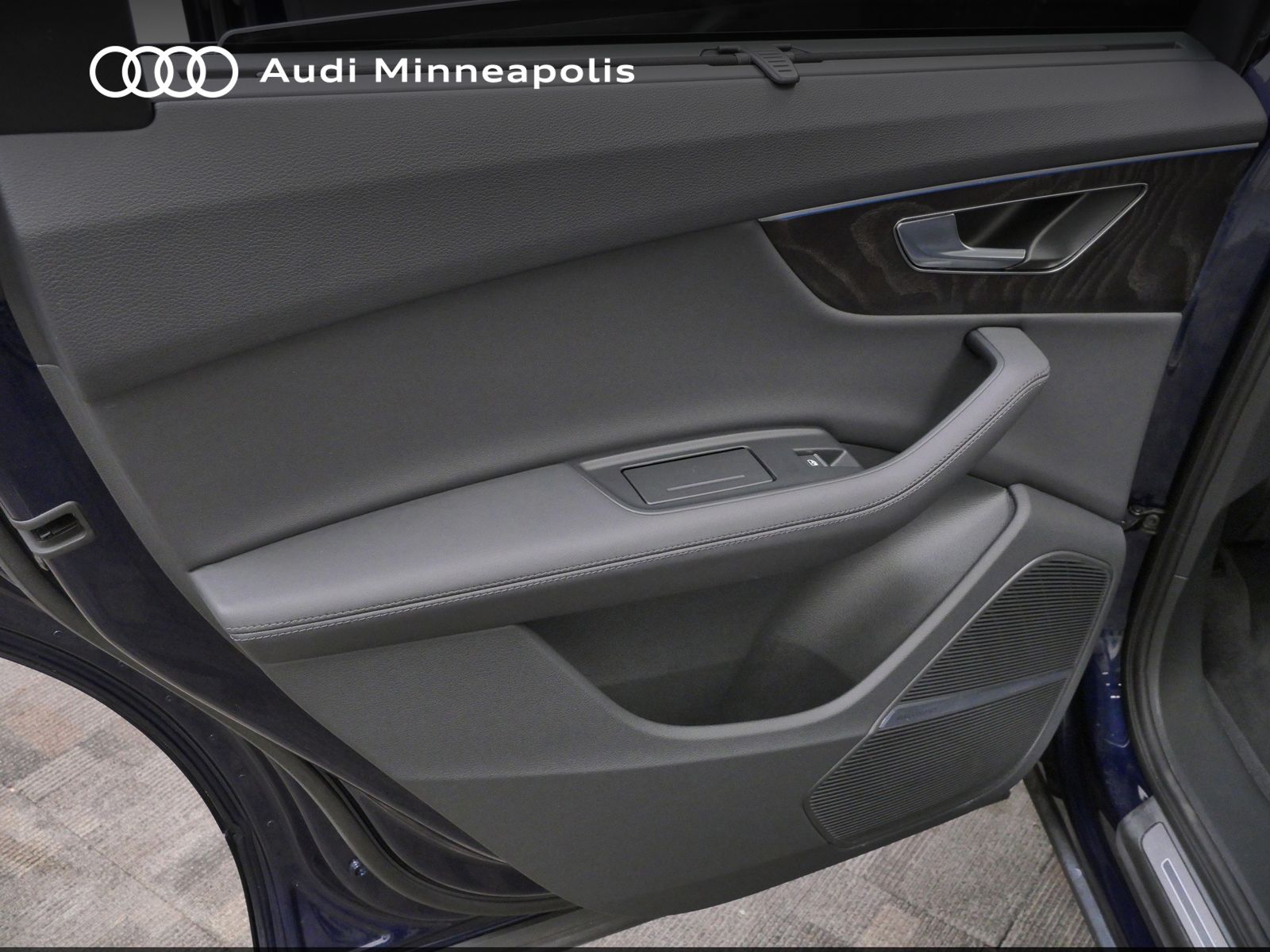Thumbnail: 2023 Audi Q7 - 15