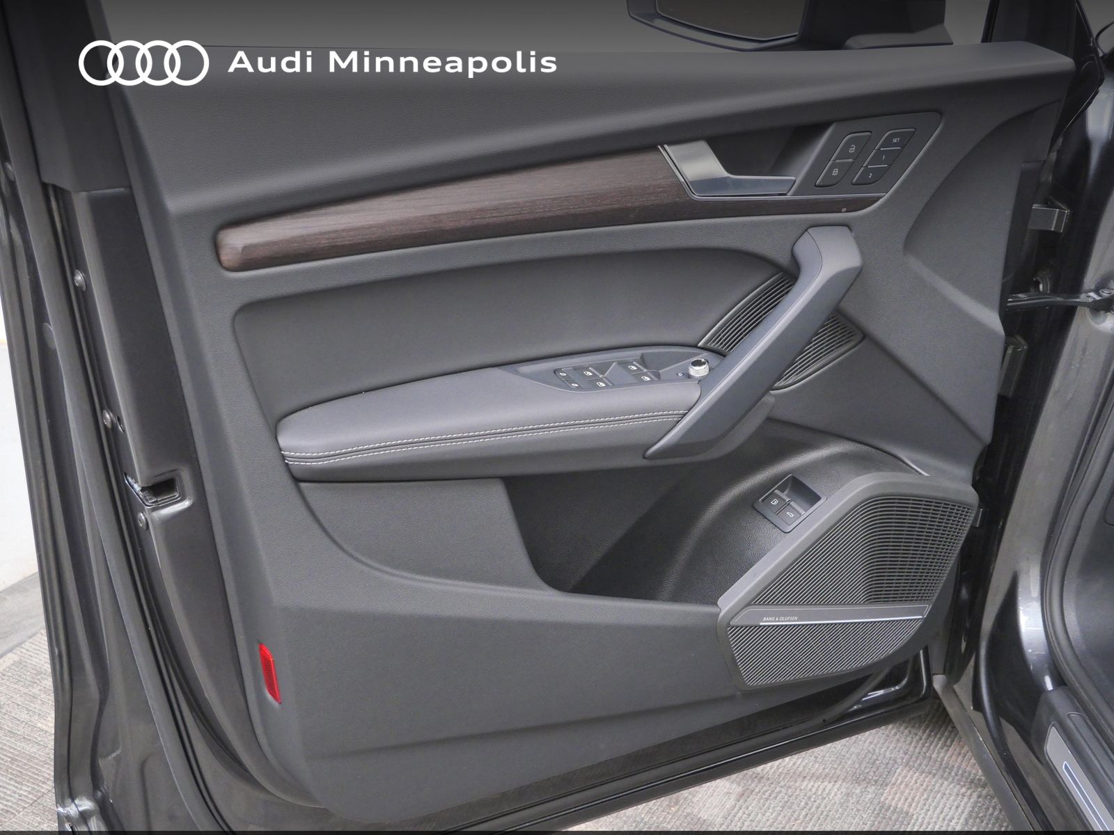 Thumbnail: 2025 Audi Q5 - 12