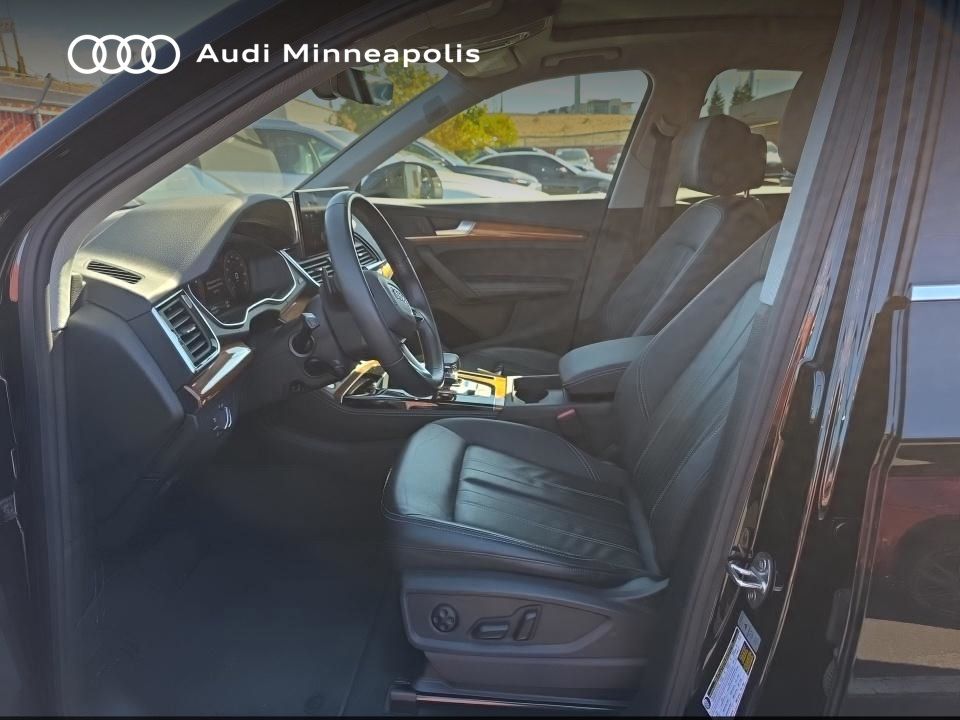 Thumbnail: 2023 Audi Q5 - 16