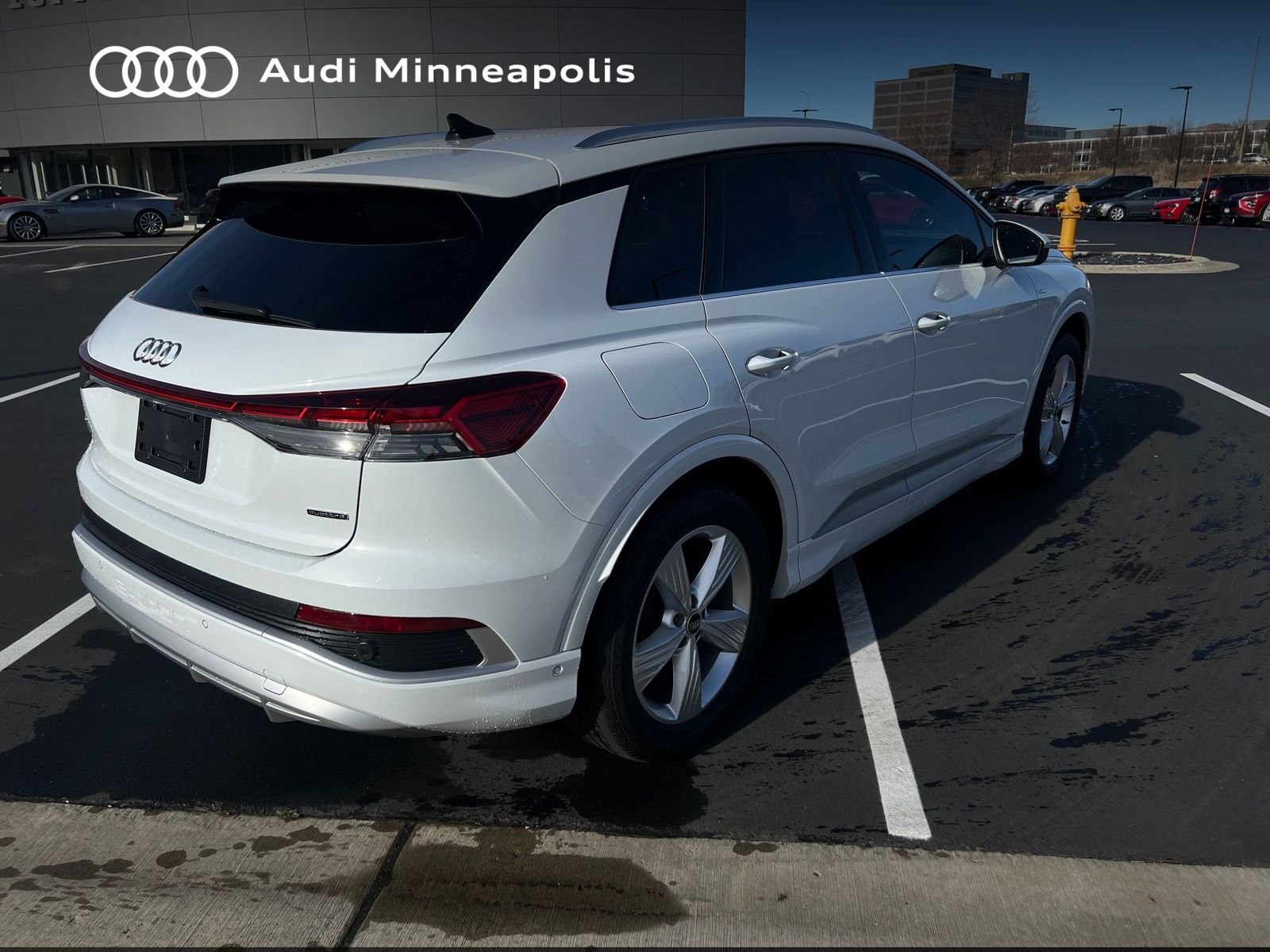 Thumbnail: 2024 Audi Q4 e-tron - 6