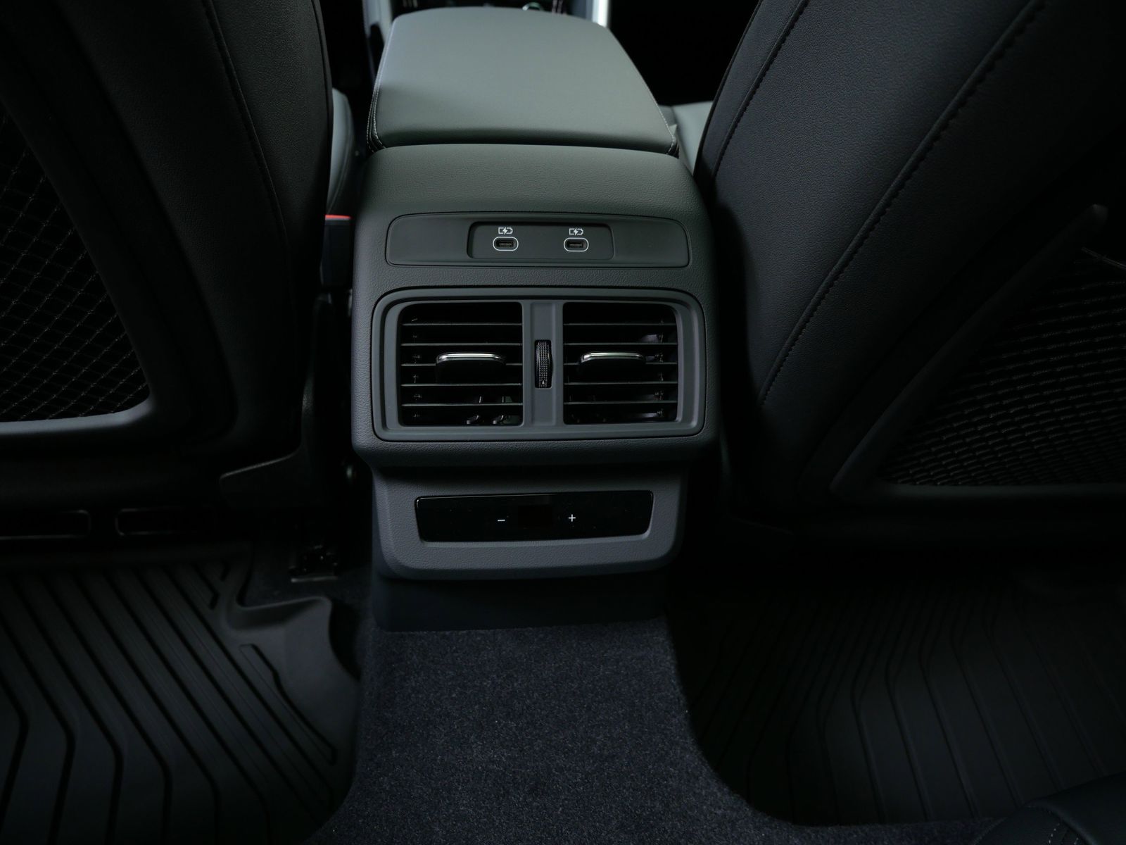 Thumbnail: 2025 Audi Q5 - 14