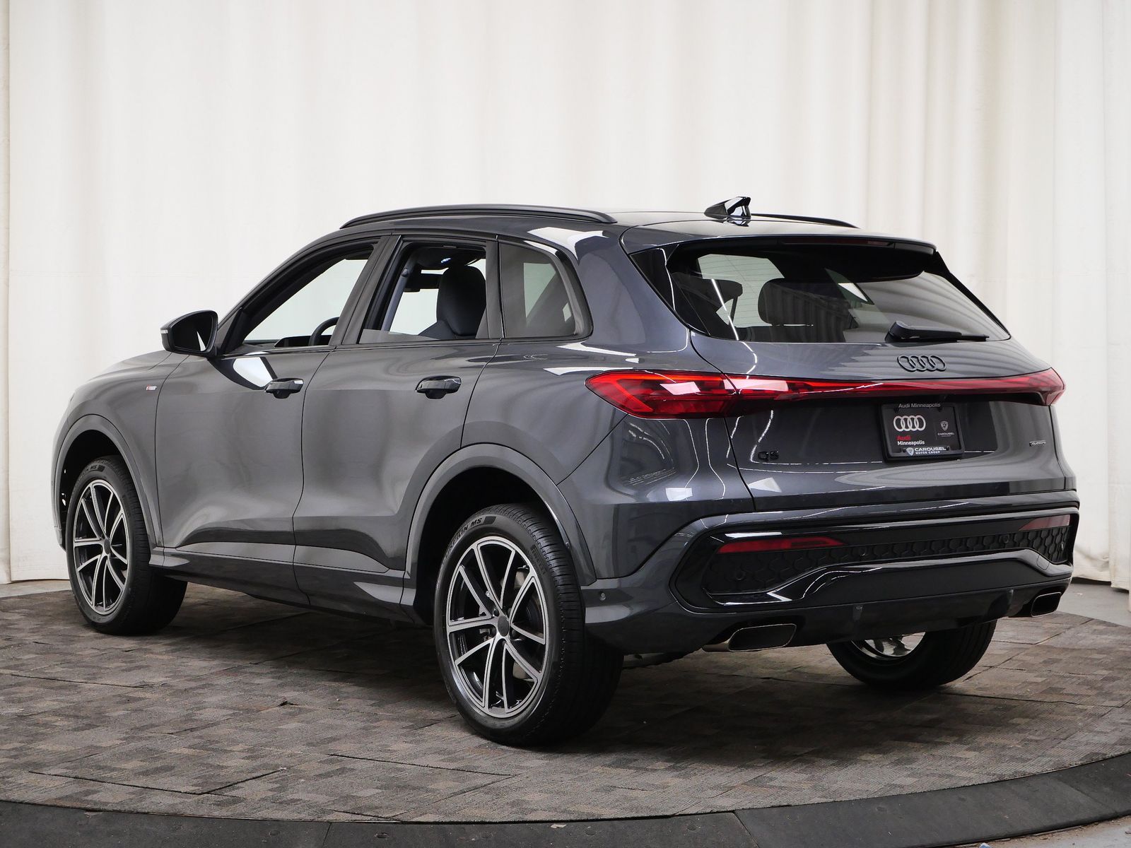 Thumbnail: 2026 Audi Q5 - 4