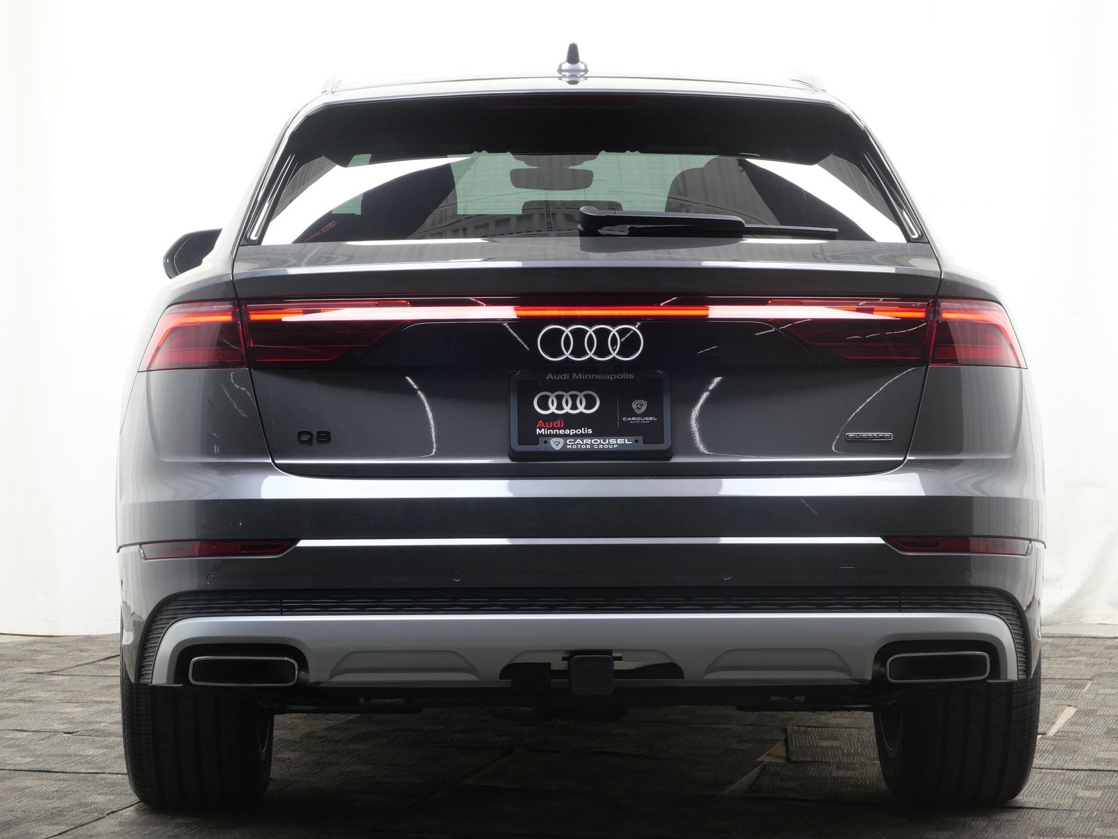Thumbnail: 2026 Audi Q8 - 5