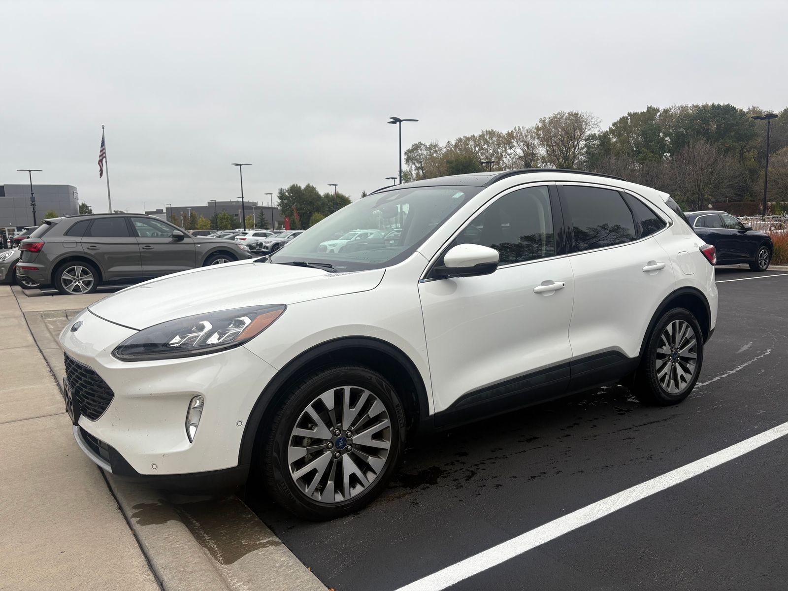 Thumbnail: 2020 Ford Escape - 1