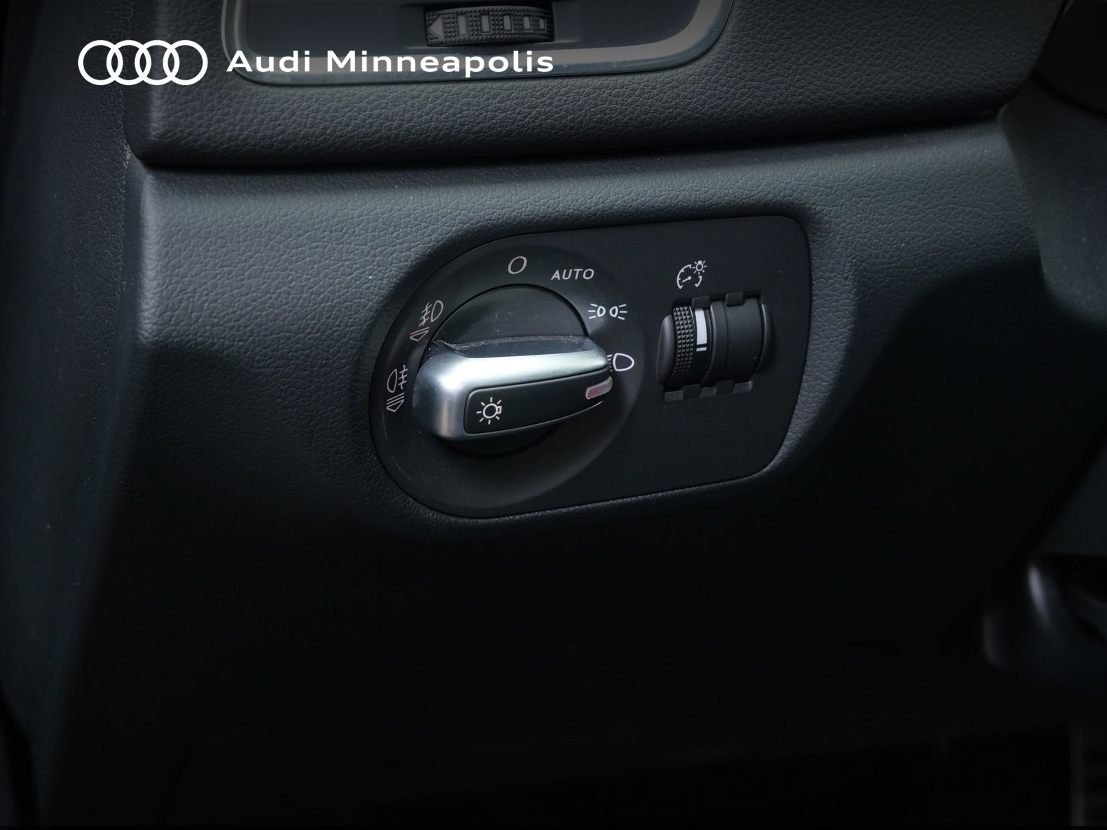 Thumbnail: 2015 Audi Q3 - 18