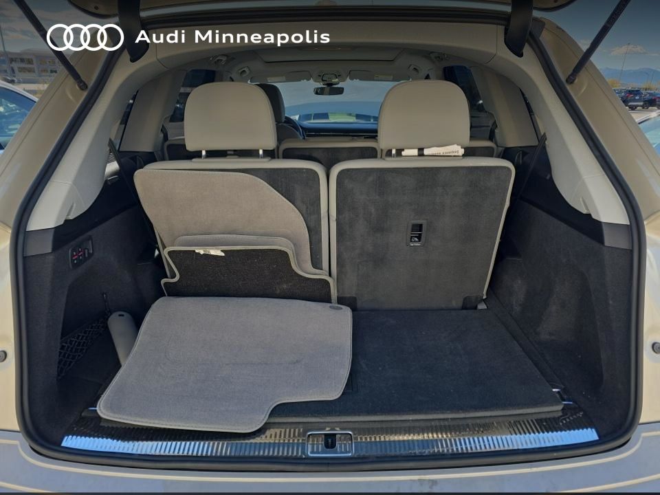 Thumbnail: 2023 Audi Q7 - 8