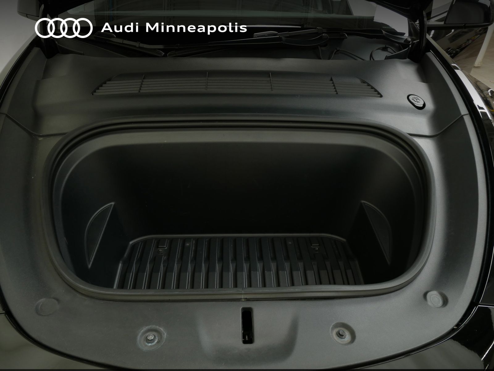 Thumbnail: 2022 Tesla Model Y - 11