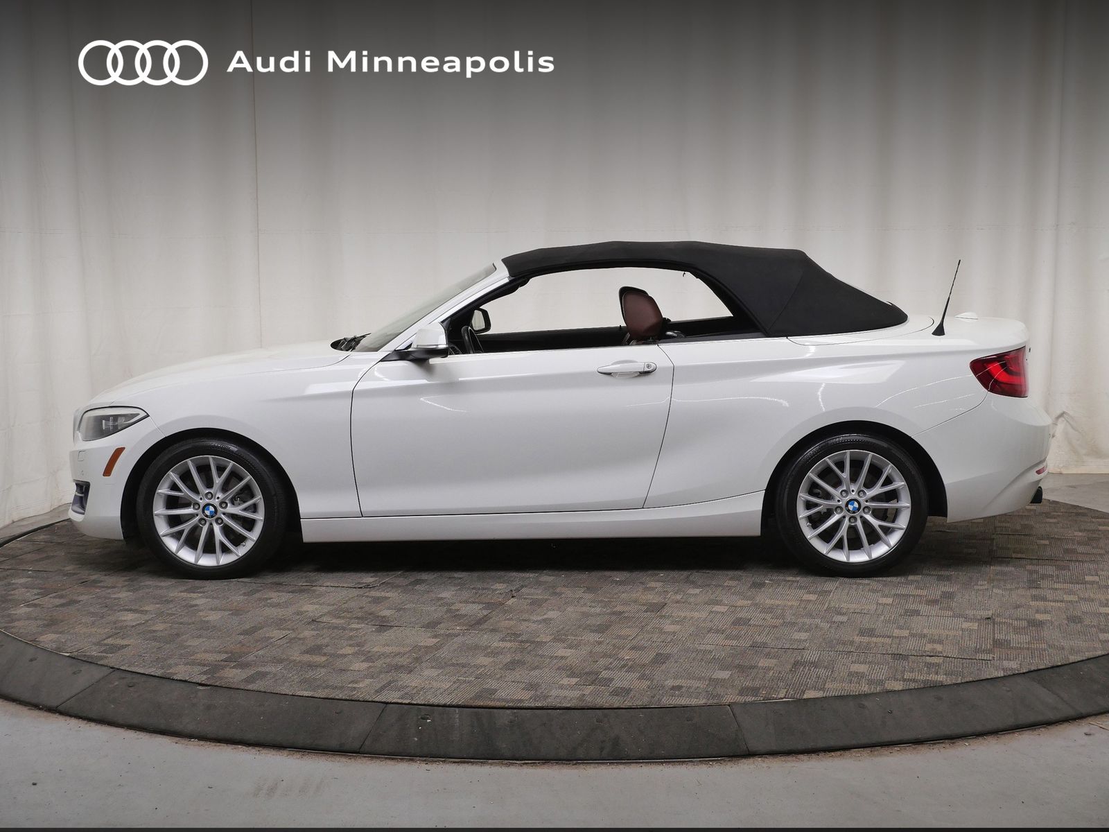 Thumbnail: 2016 BMW 2 Series - 3