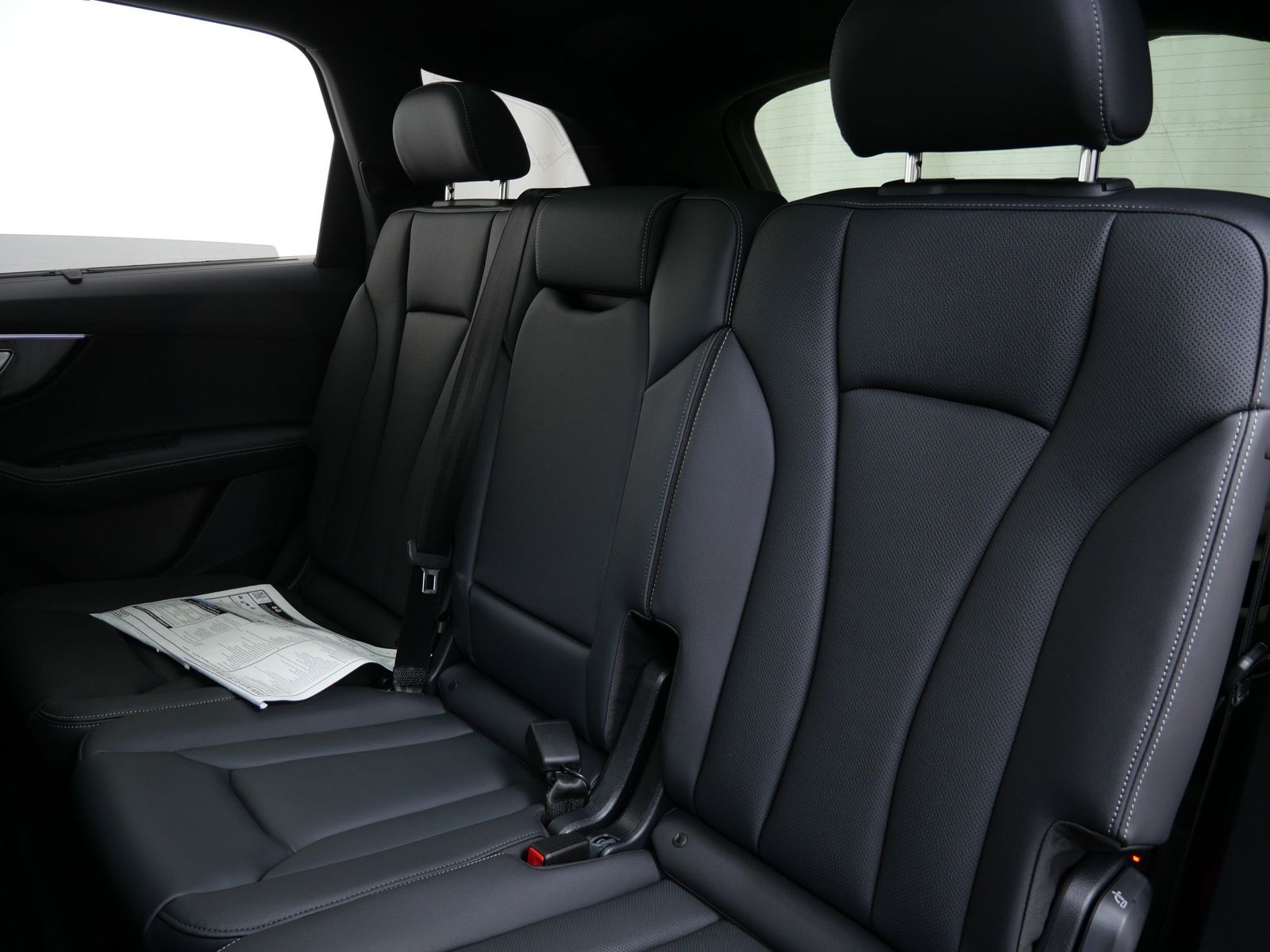 Thumbnail: 2026 Audi Q7 - 13