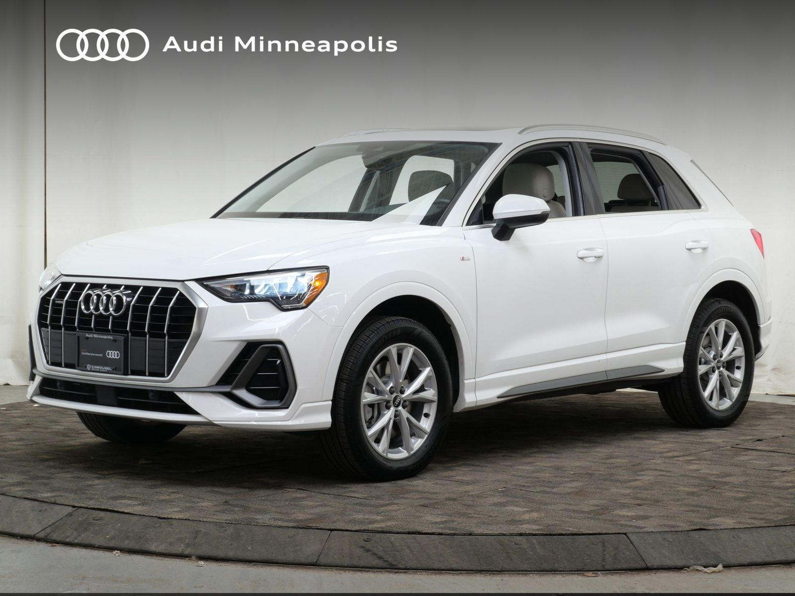 Thumbnail: 2021 Audi Q3 - 1