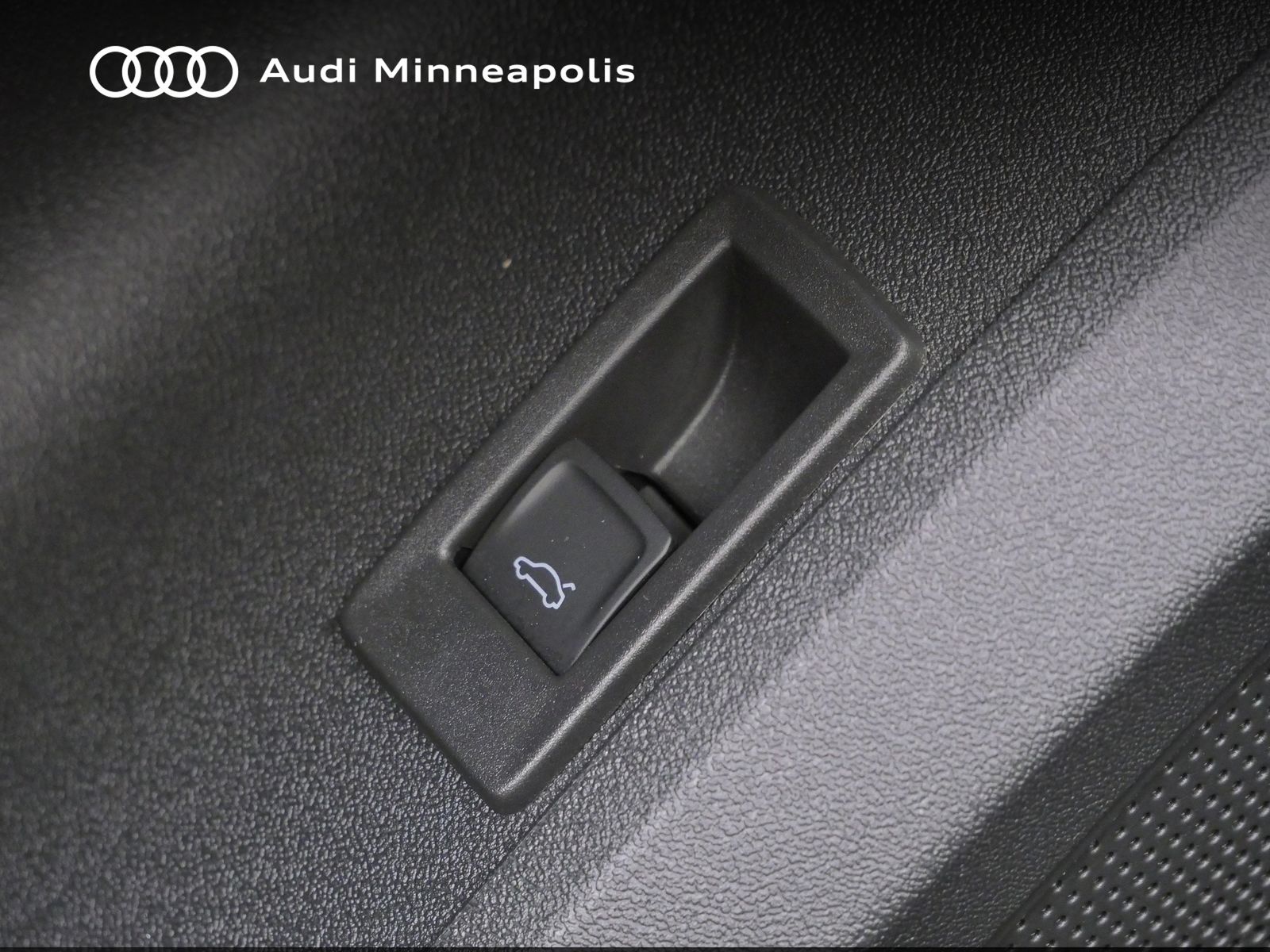 Thumbnail: 2025 Audi Q5 - 19