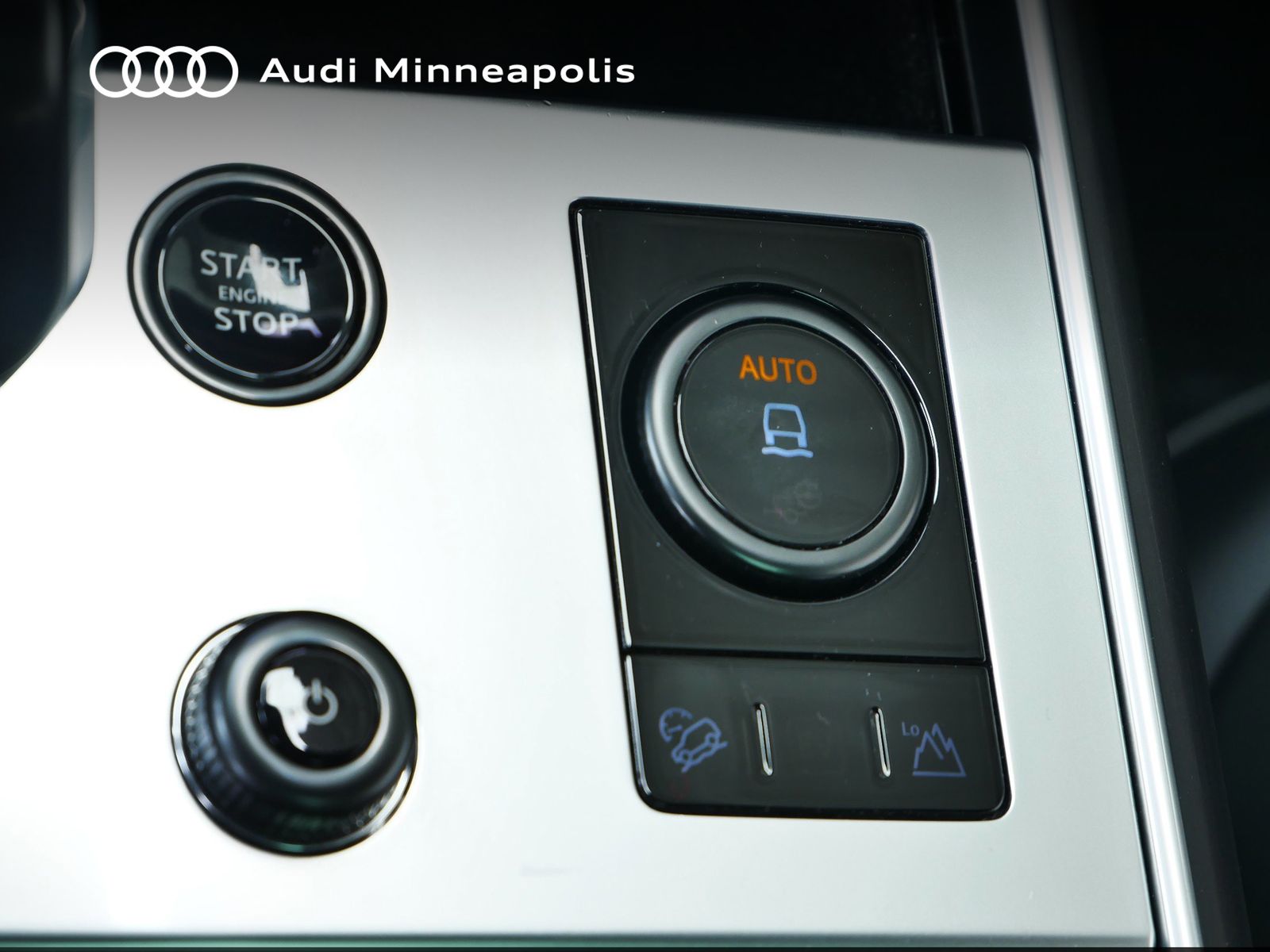 Thumbnail: 2023 Land Rover Range Rover - 26