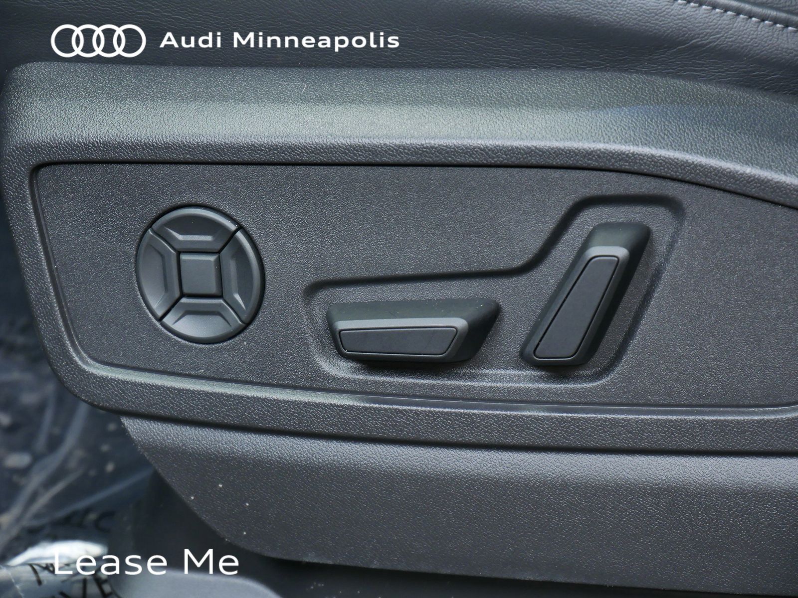 Thumbnail: 2025 Audi Q5 - 13