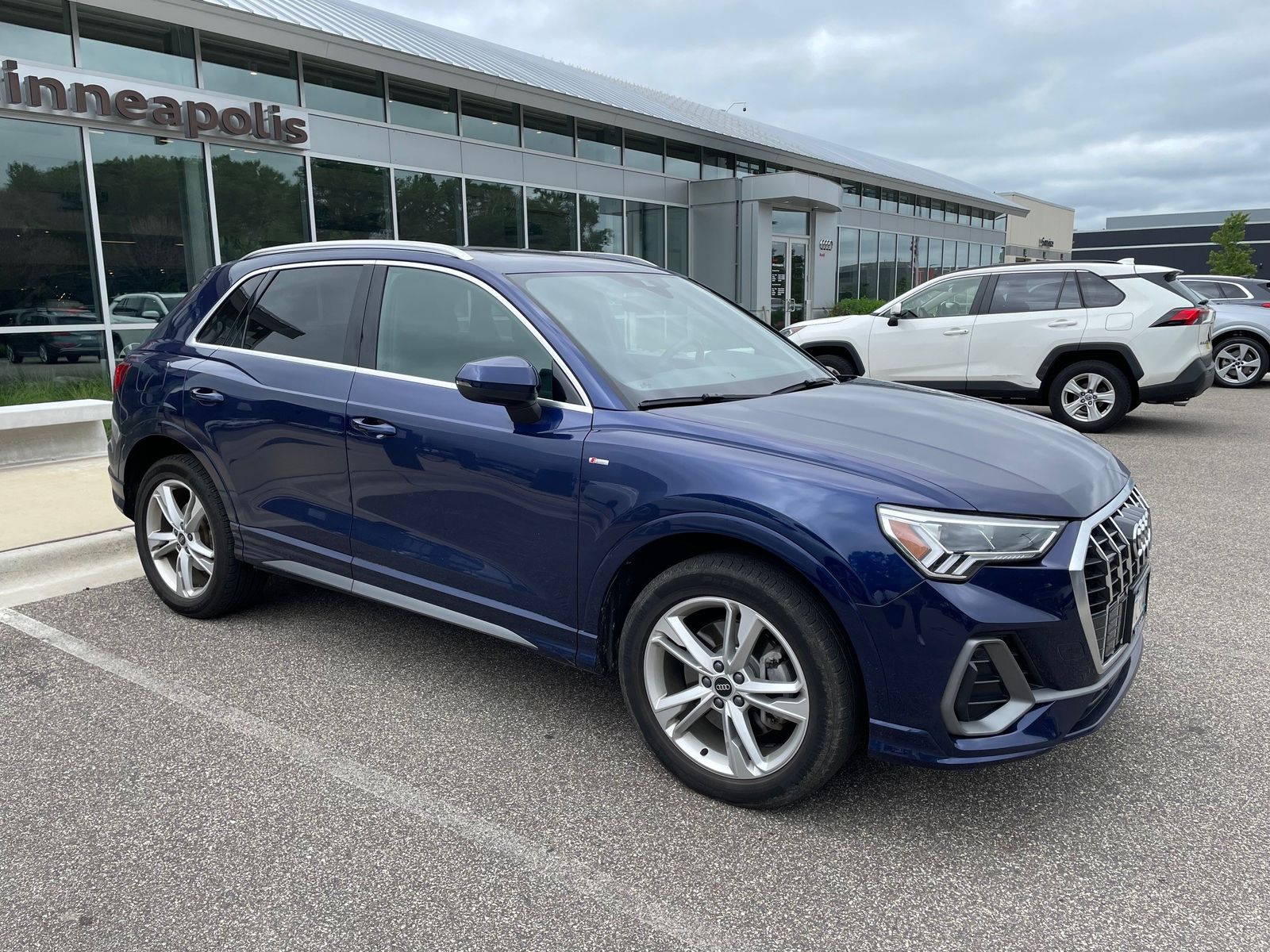 Thumbnail: 2023 Audi Q3 - 3