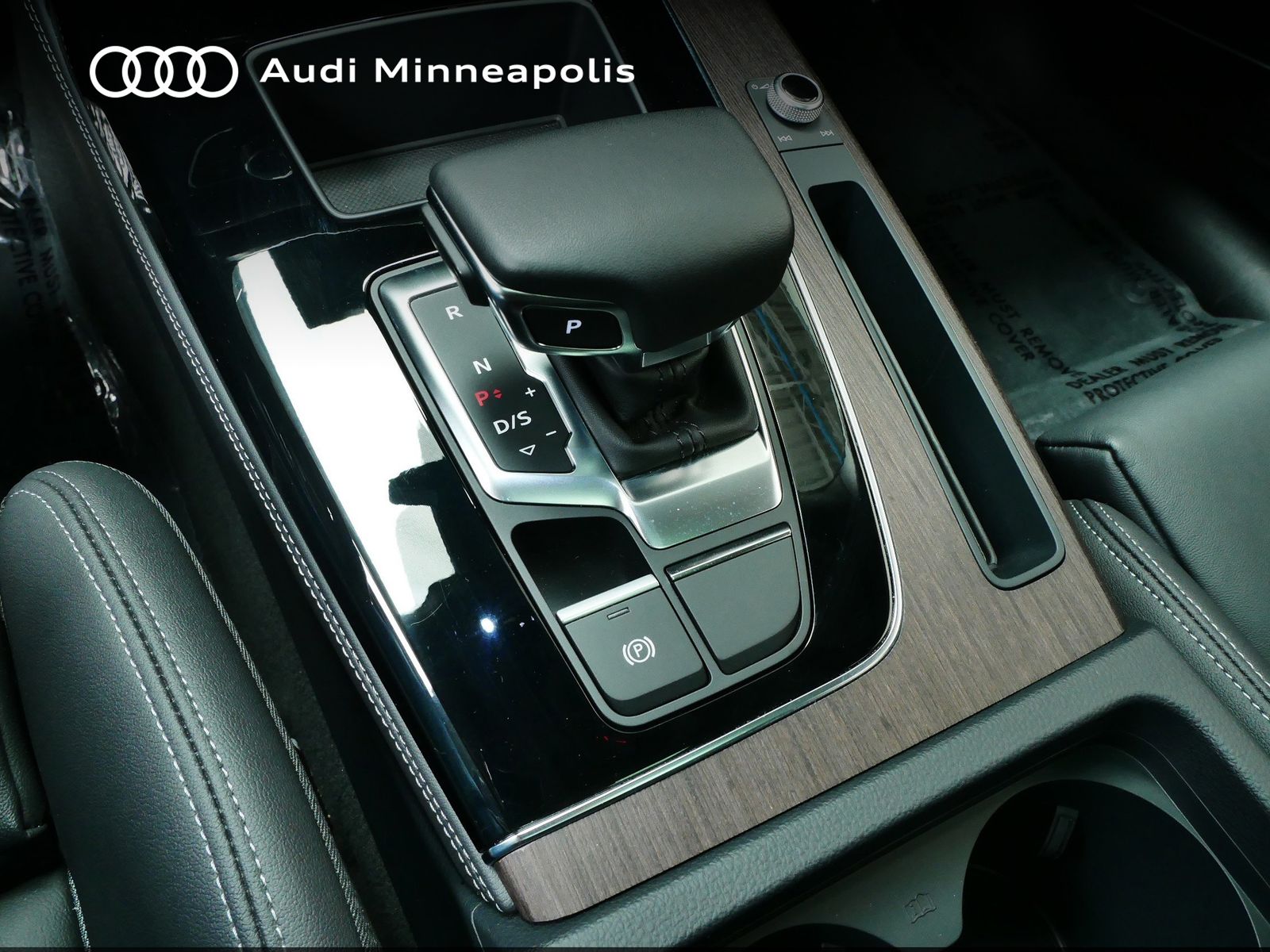 Thumbnail: 2025 Audi Q5 - 23