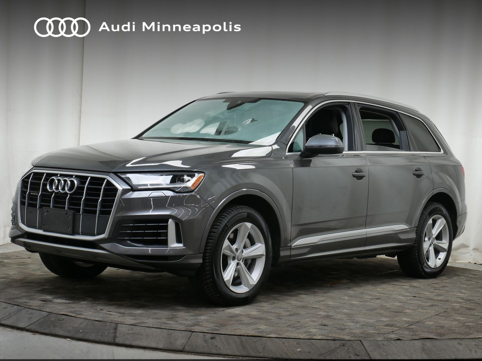 Thumbnail: 2020 Audi Q7 - 1