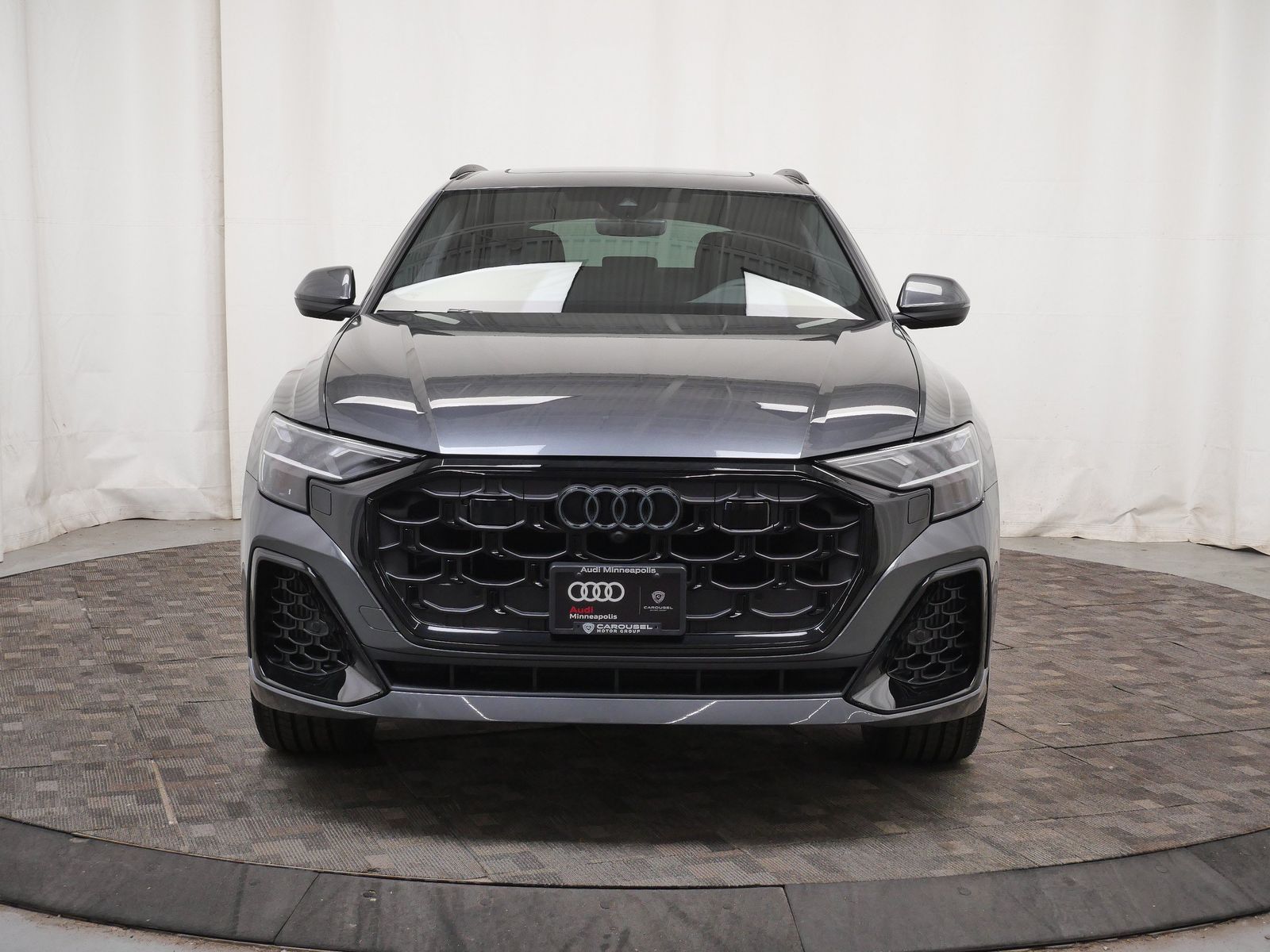 Thumbnail: 2026 Audi Q8 - 9
