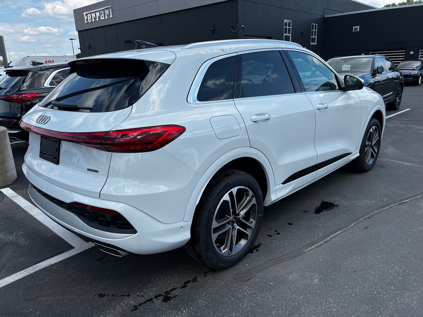 Thumbnail: 2025 Audi Q5 - 4