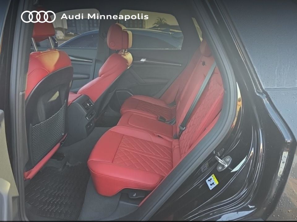 Thumbnail: 2023 Audi SQ5 - 10