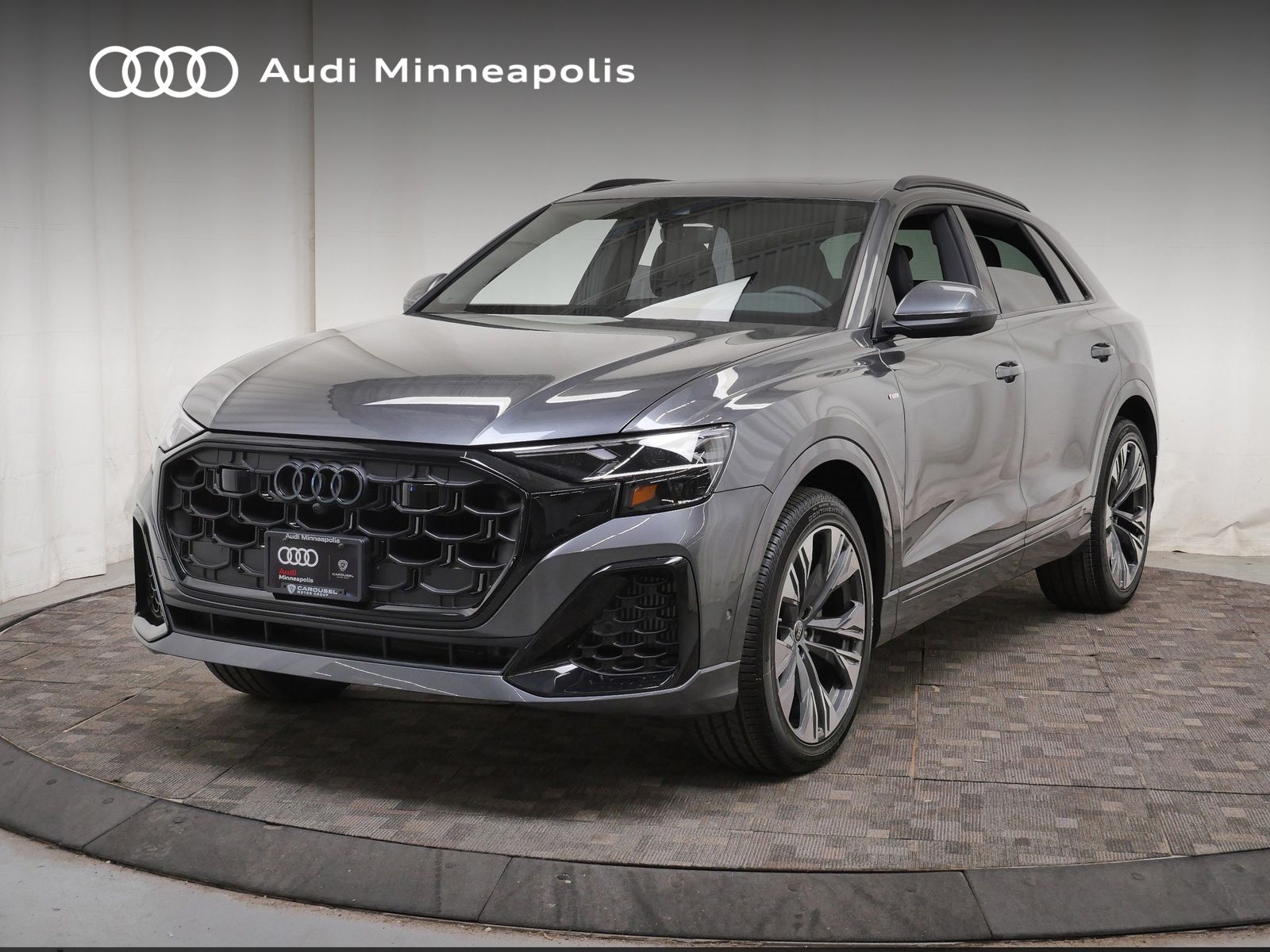 Thumbnail: 2026 Audi Q8 - 1