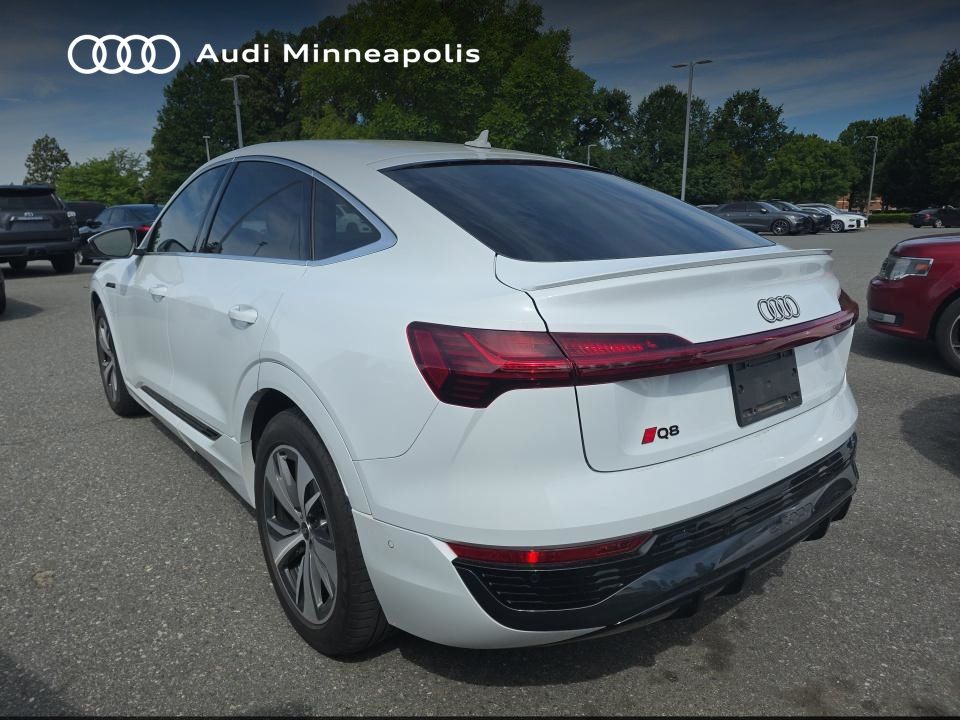 Thumbnail: 2024 Audi Q8 e-tron - 12