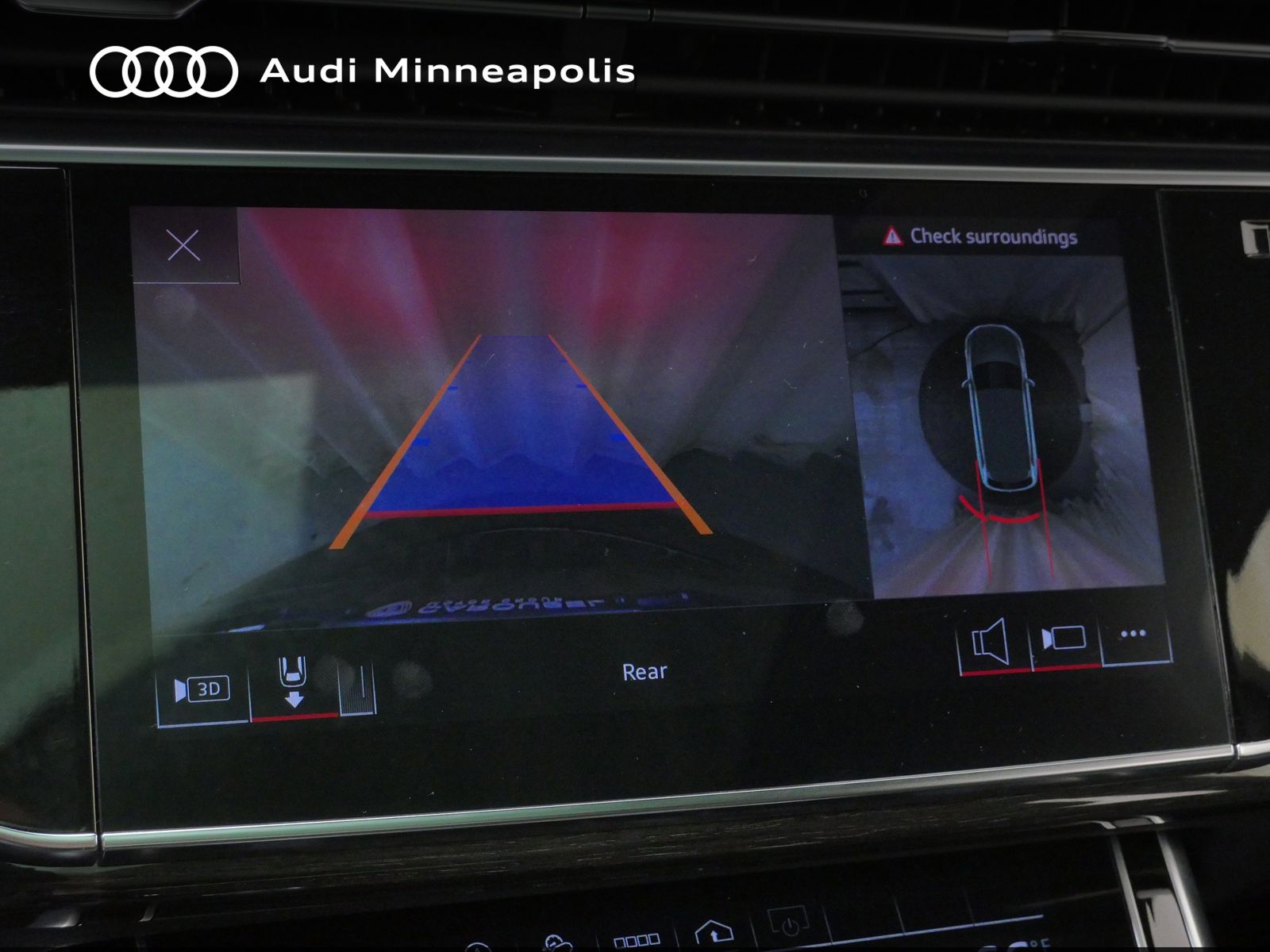 Thumbnail: 2023 Audi Q7 - 32