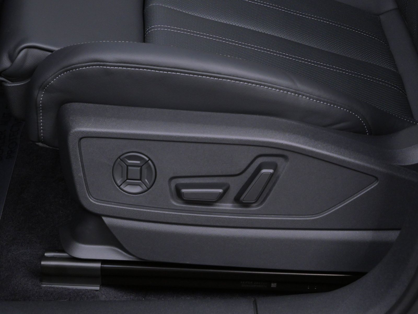 Thumbnail: 2026 Audi Q5 - 11
