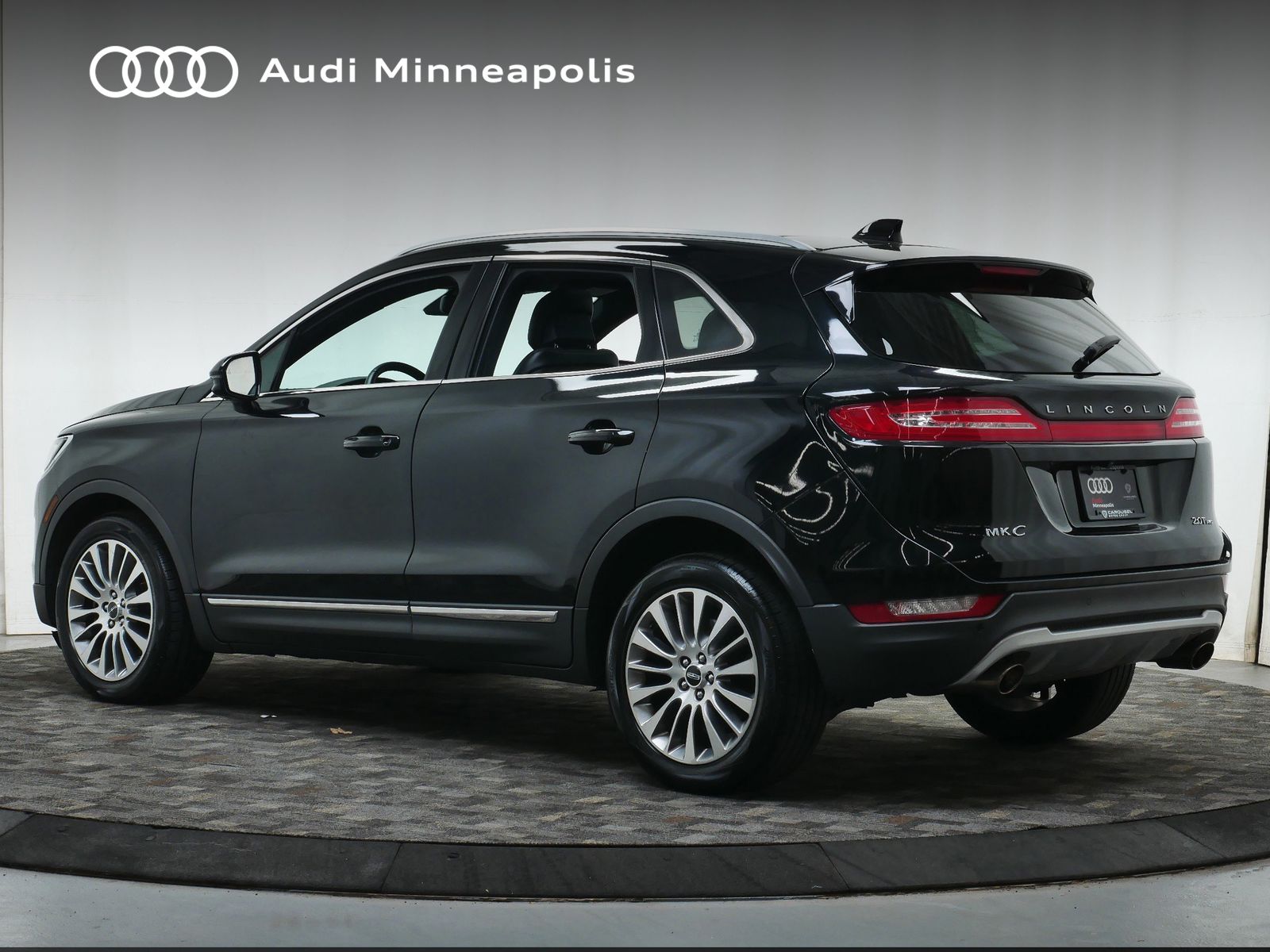 Thumbnail: 2017 Lincoln MKC - 4