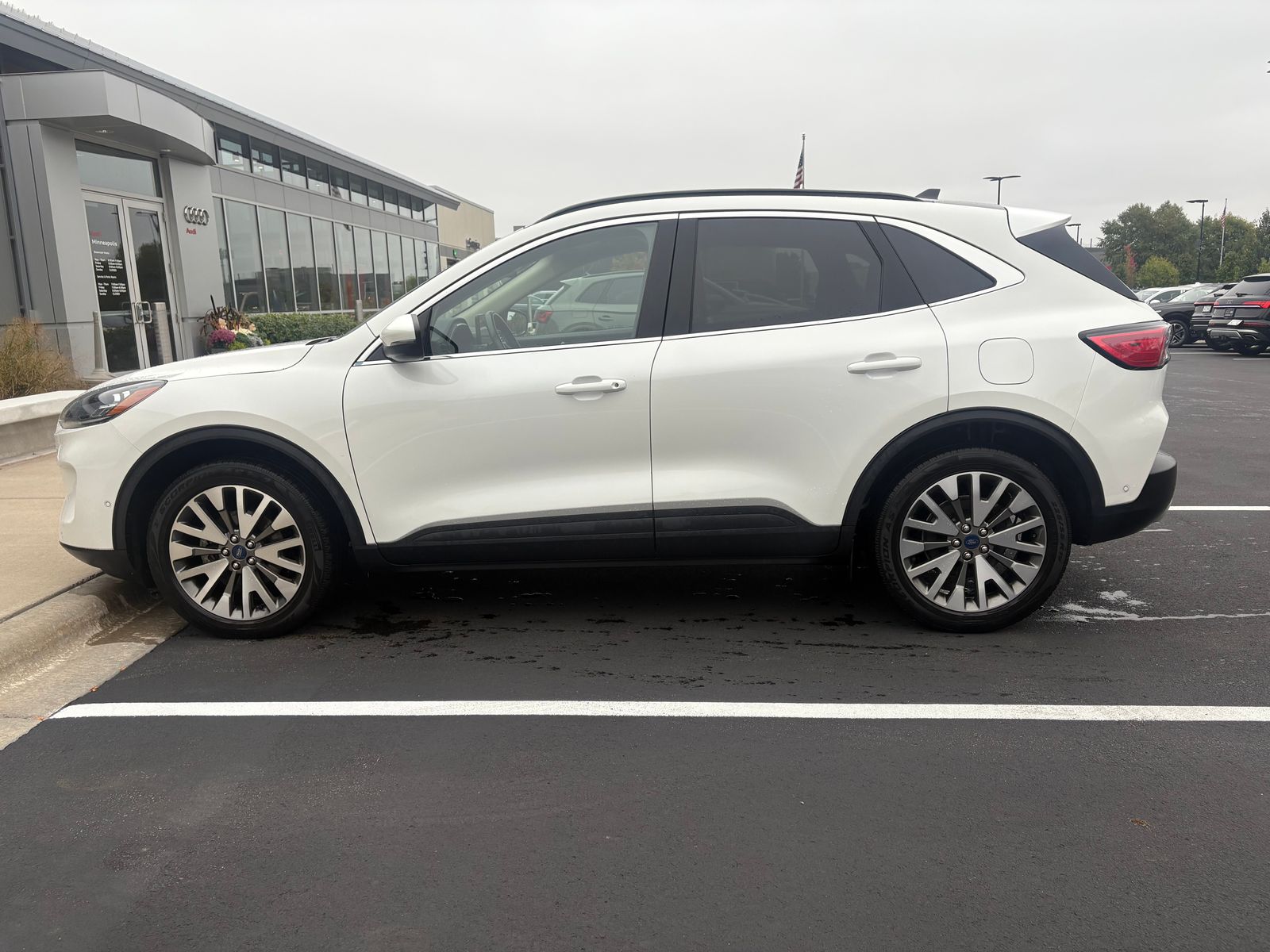 Thumbnail: 2020 Ford Escape - 9