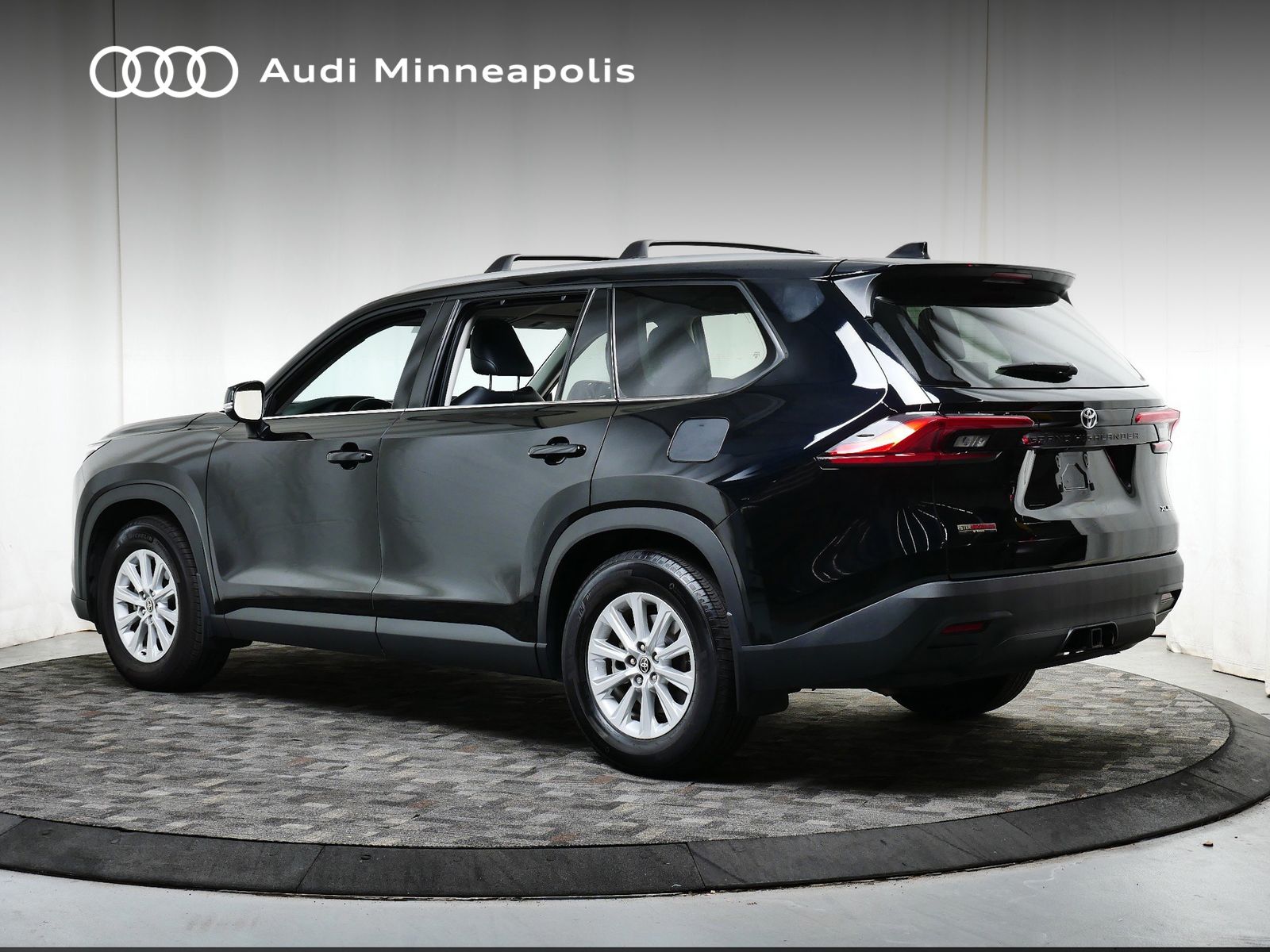 Thumbnail: 2024 Toyota Grand Highlander - 4