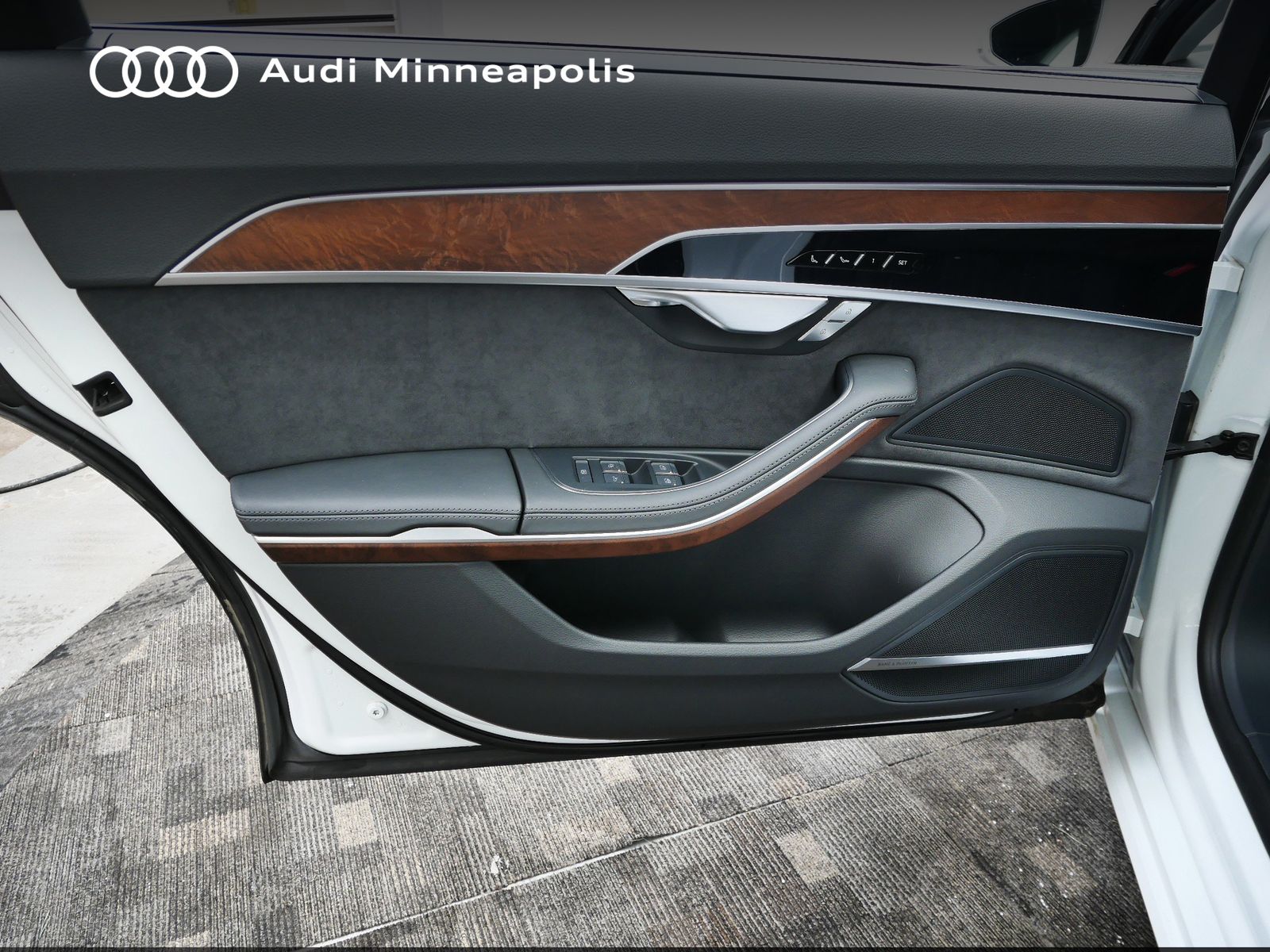 Thumbnail: 2022 Audi A8 - 16