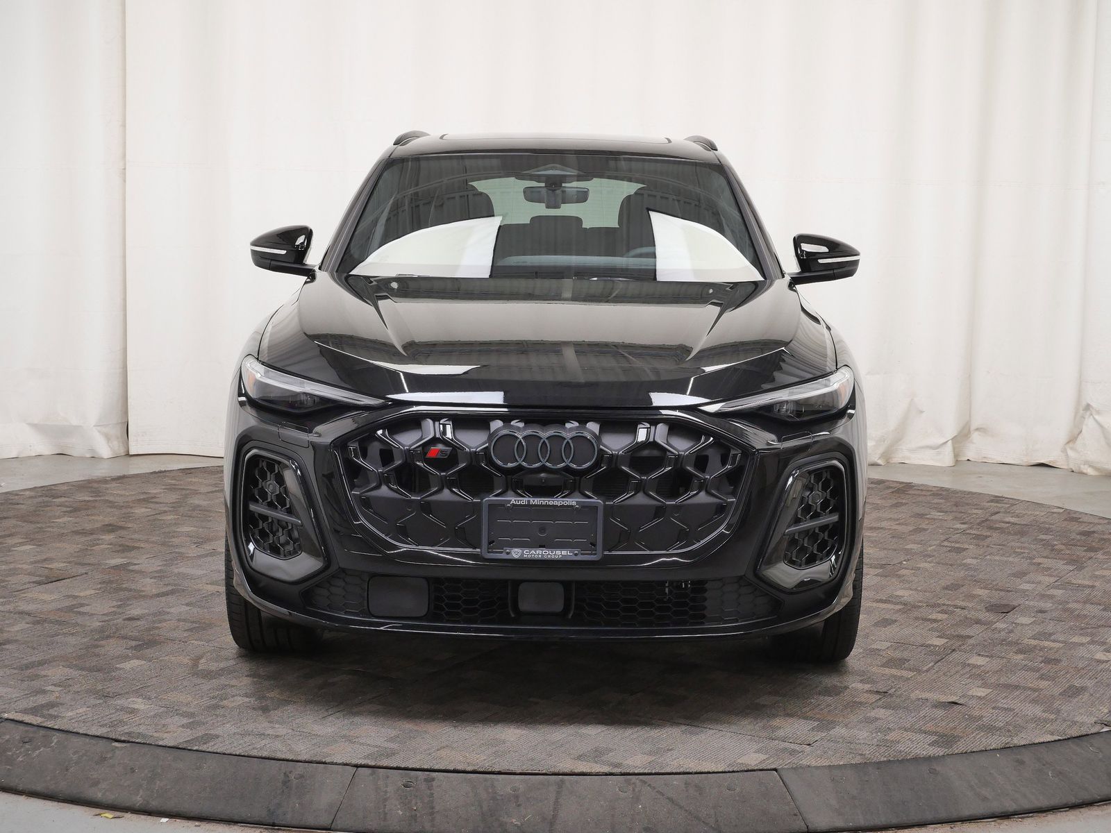 Thumbnail: 2026 Audi SQ5 - 9