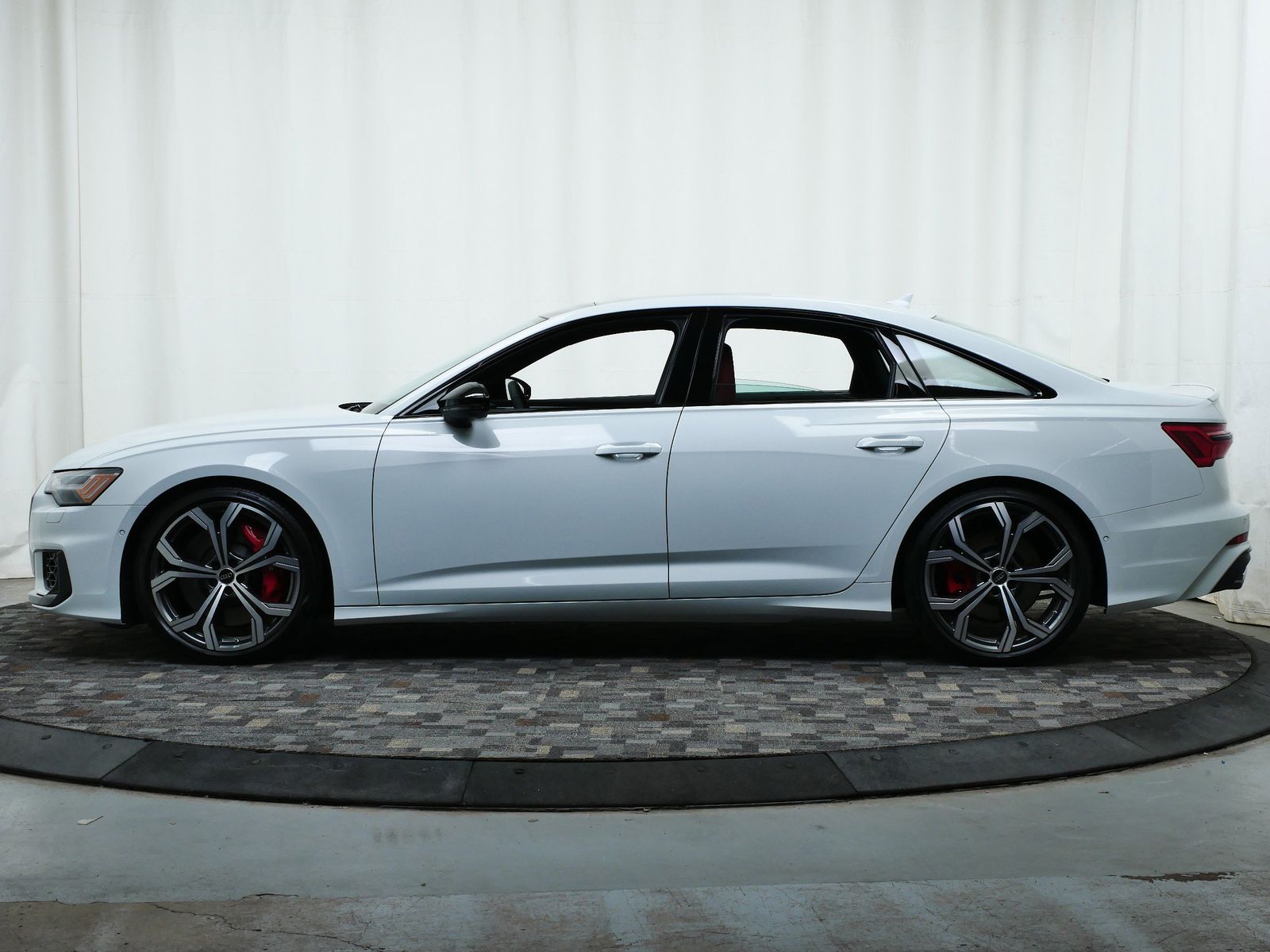 2025 Audi S6 Prestige 3