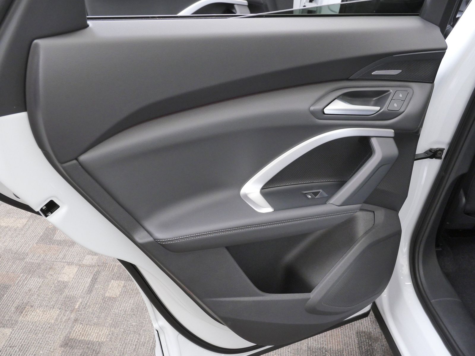 Thumbnail: 2026 Audi Q5 - 12