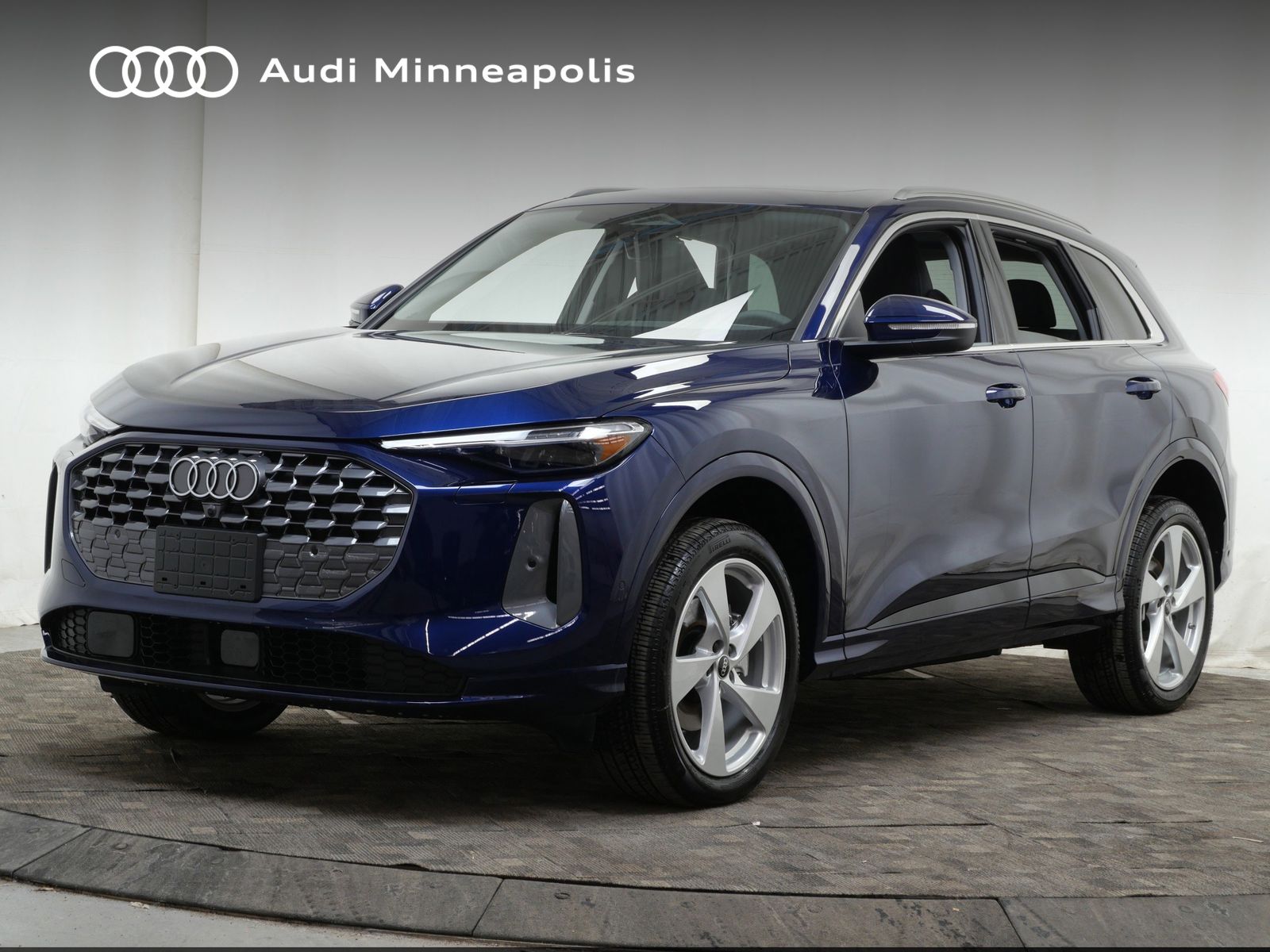 Thumbnail: 2025 Audi Q5 - 1