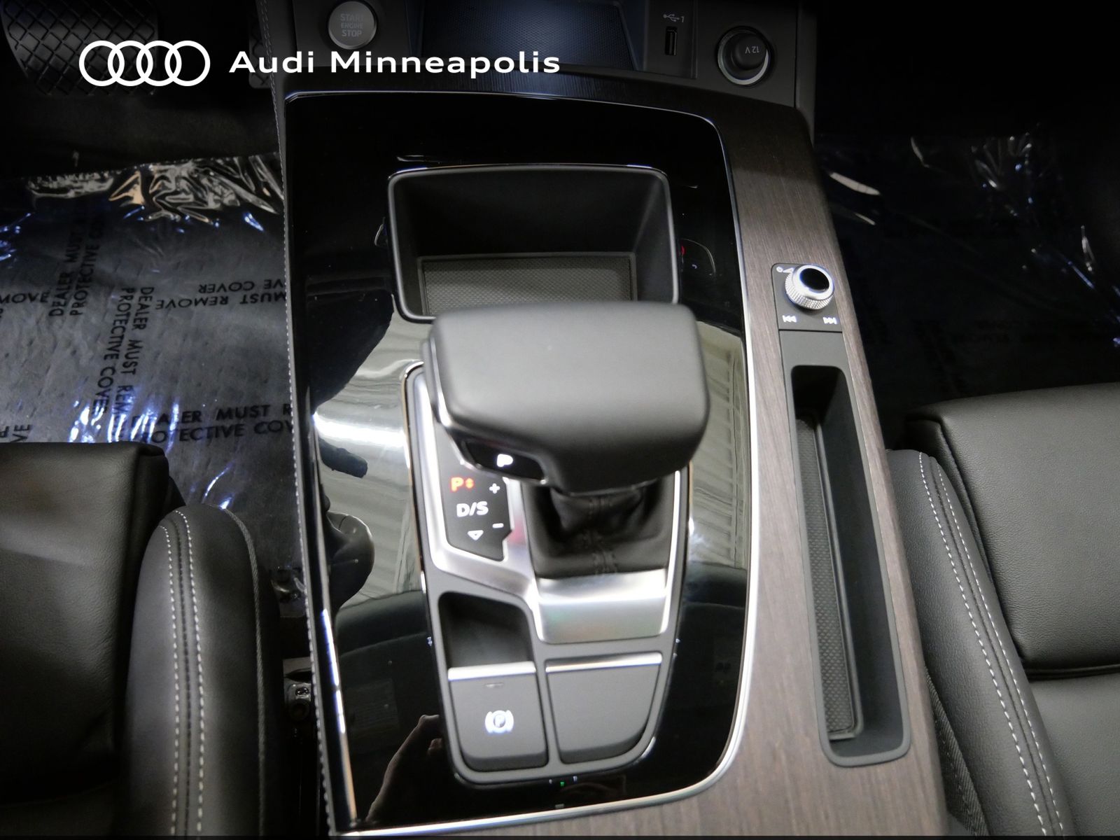 Thumbnail: 2025 Audi Q5 - 27