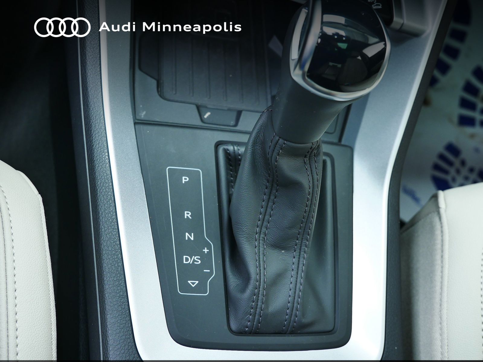 Thumbnail: 2025 Audi Q3 - 27